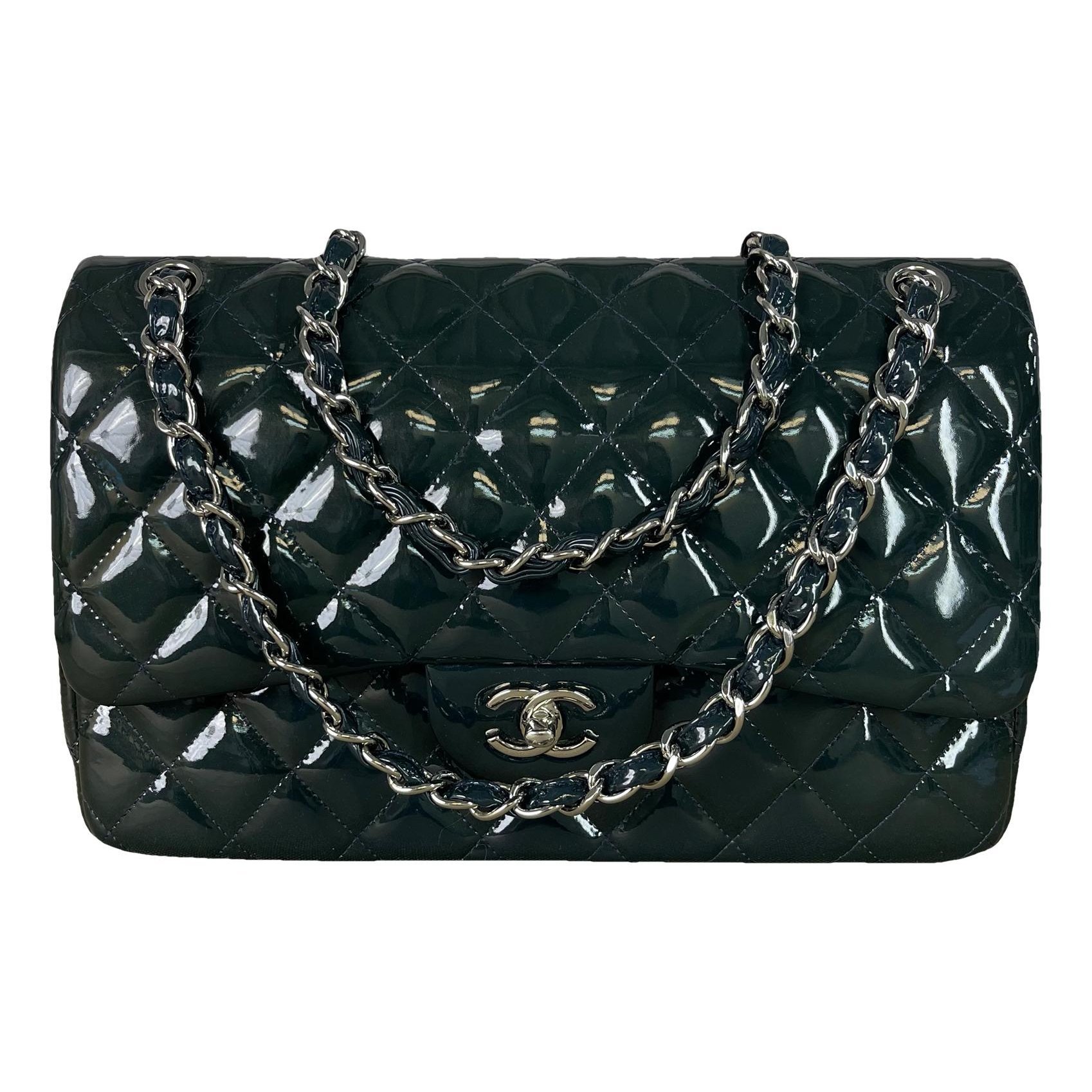 Timeless/Classique patent leather handbag
