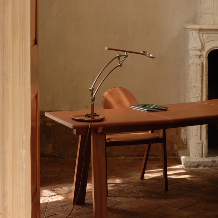 Gold Pantographe Desk Lamp