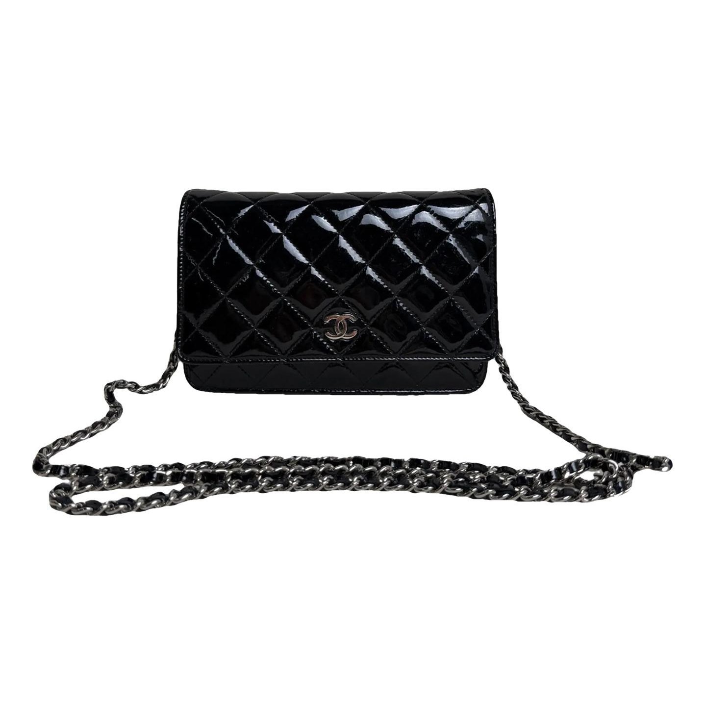 Wallet On Chain 2.55 patent leather crossbody bag