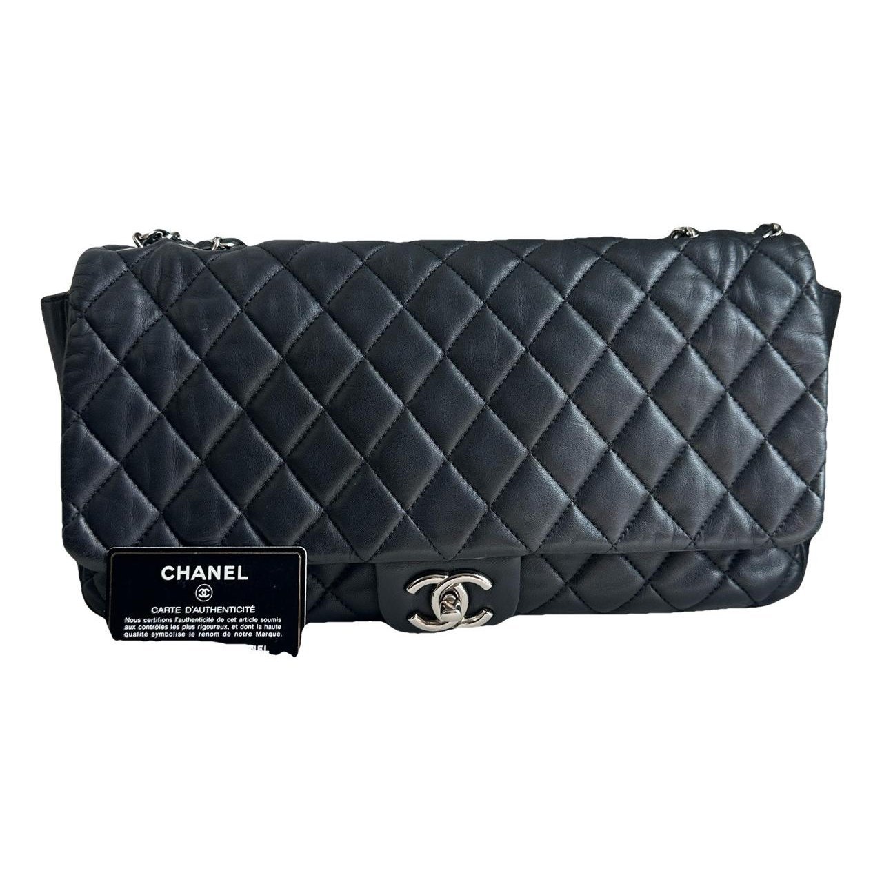 Timeless/Classique leather crossbody bag
