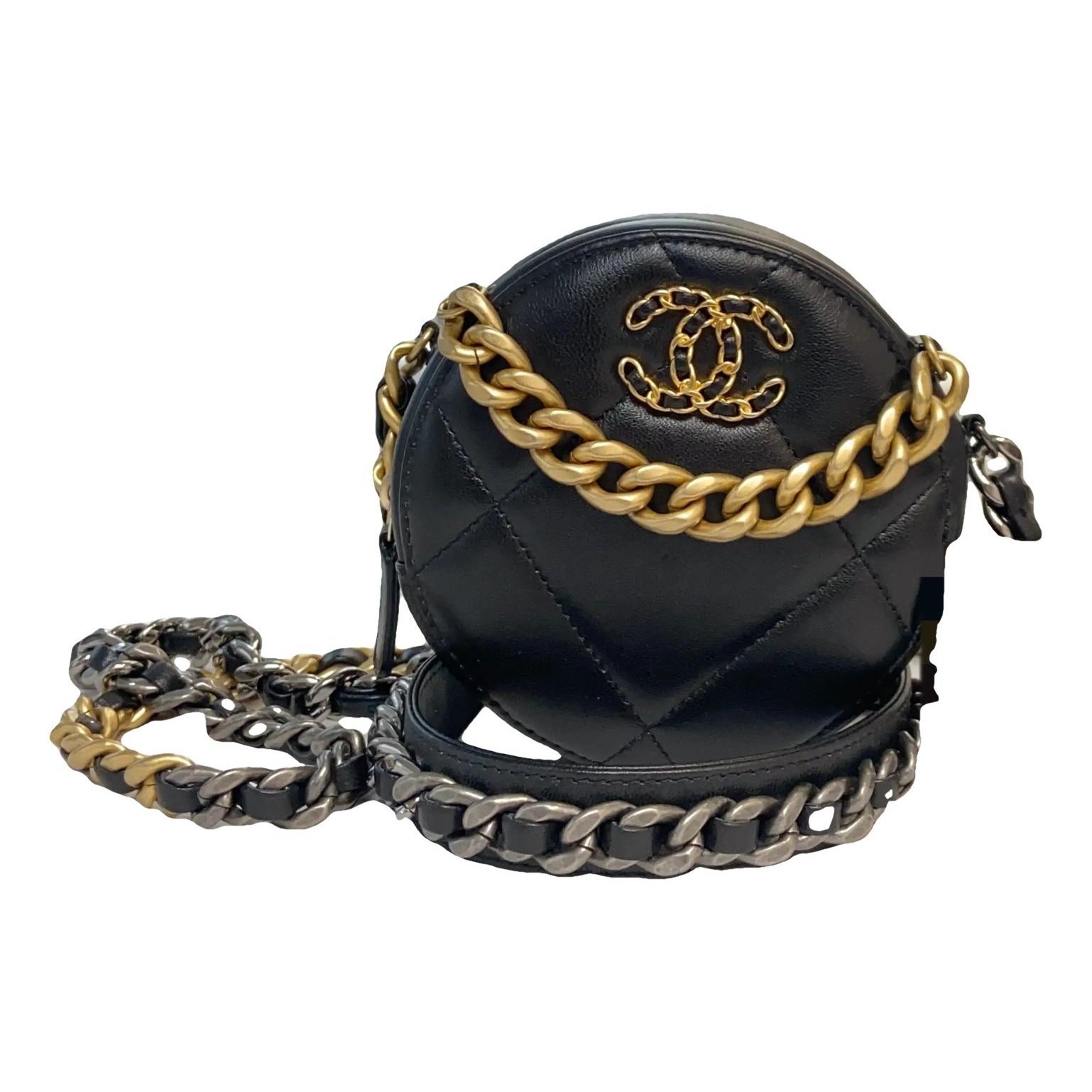Chanel 19 leather crossbody bag