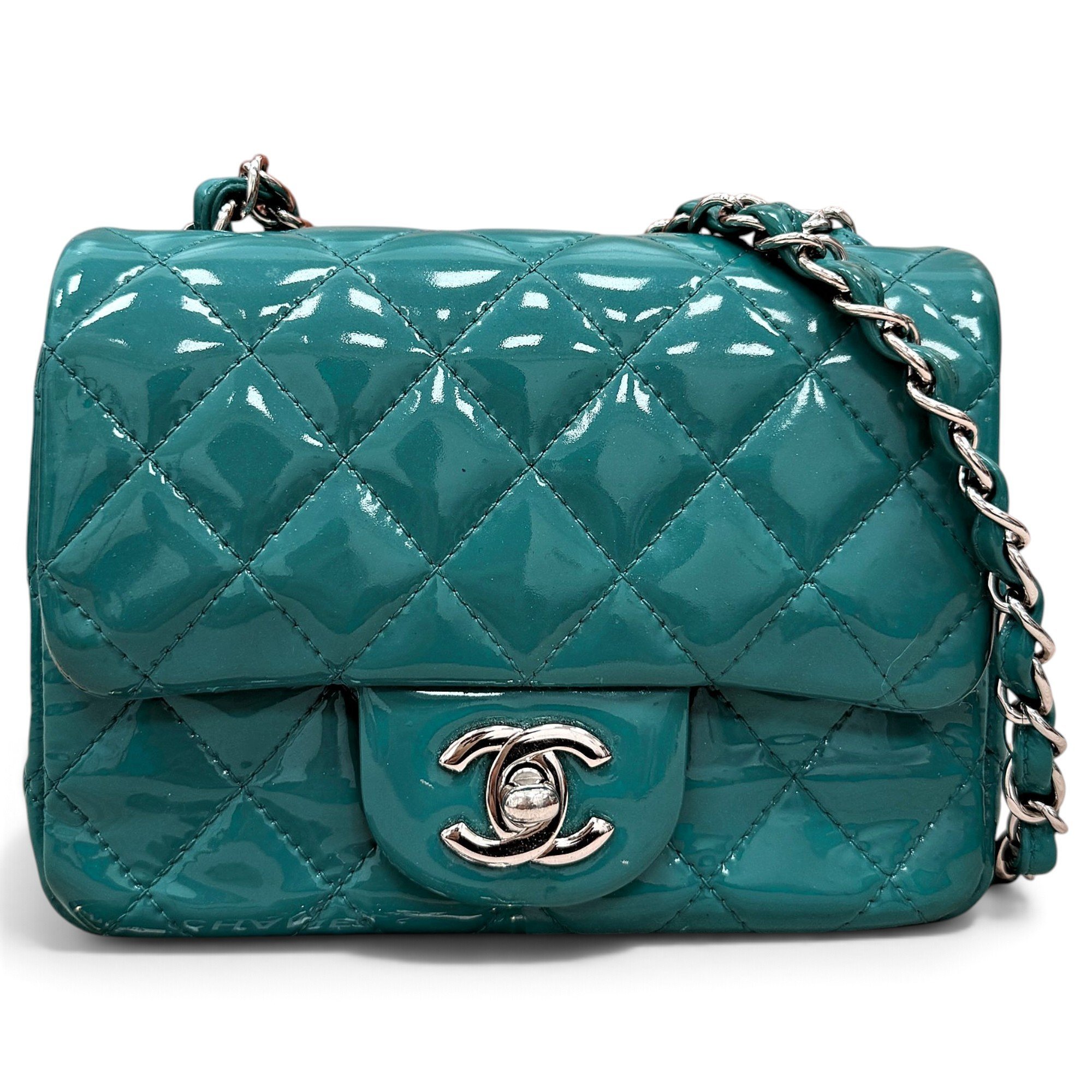 Timeless/Classique patent leather handbag
