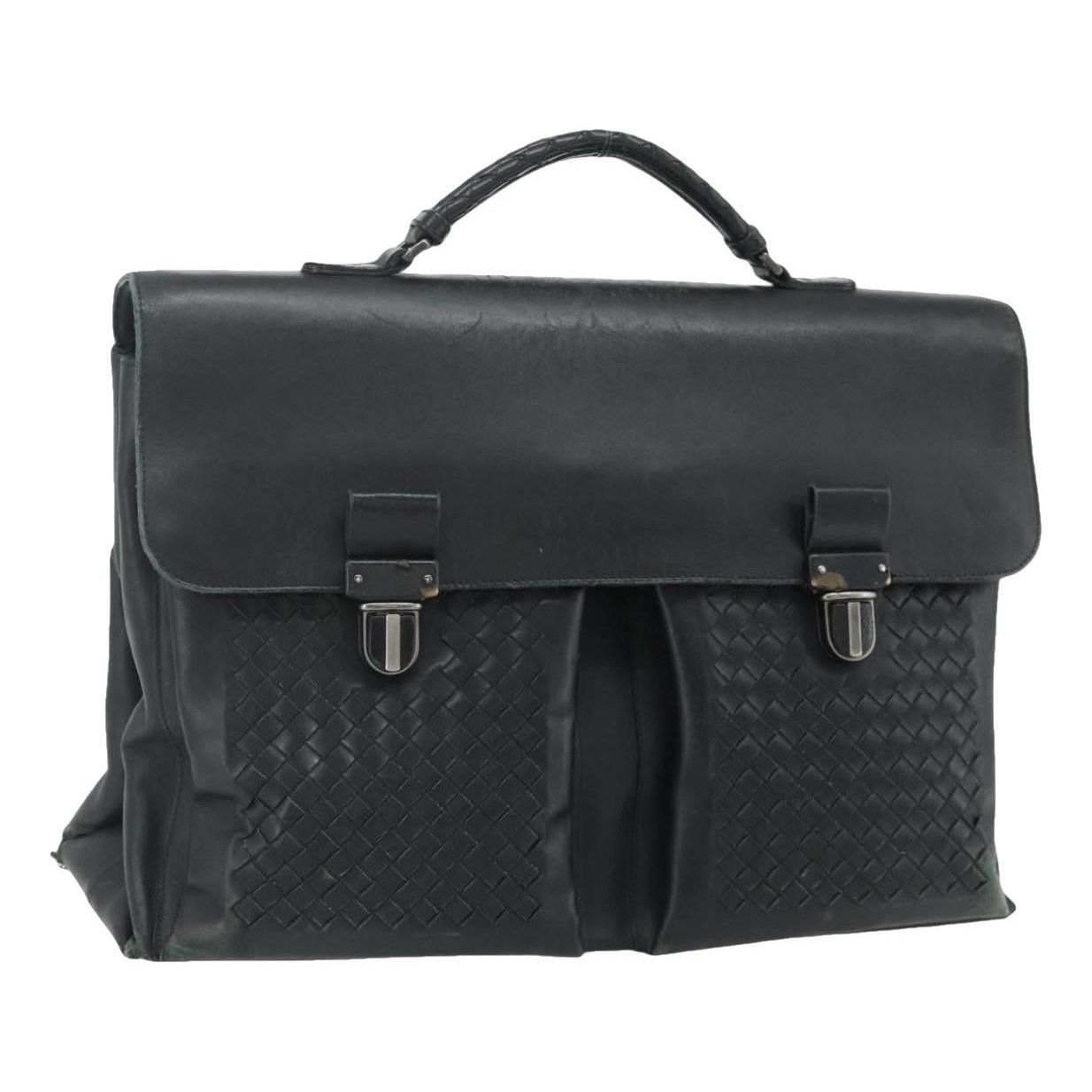 Leather travel bag