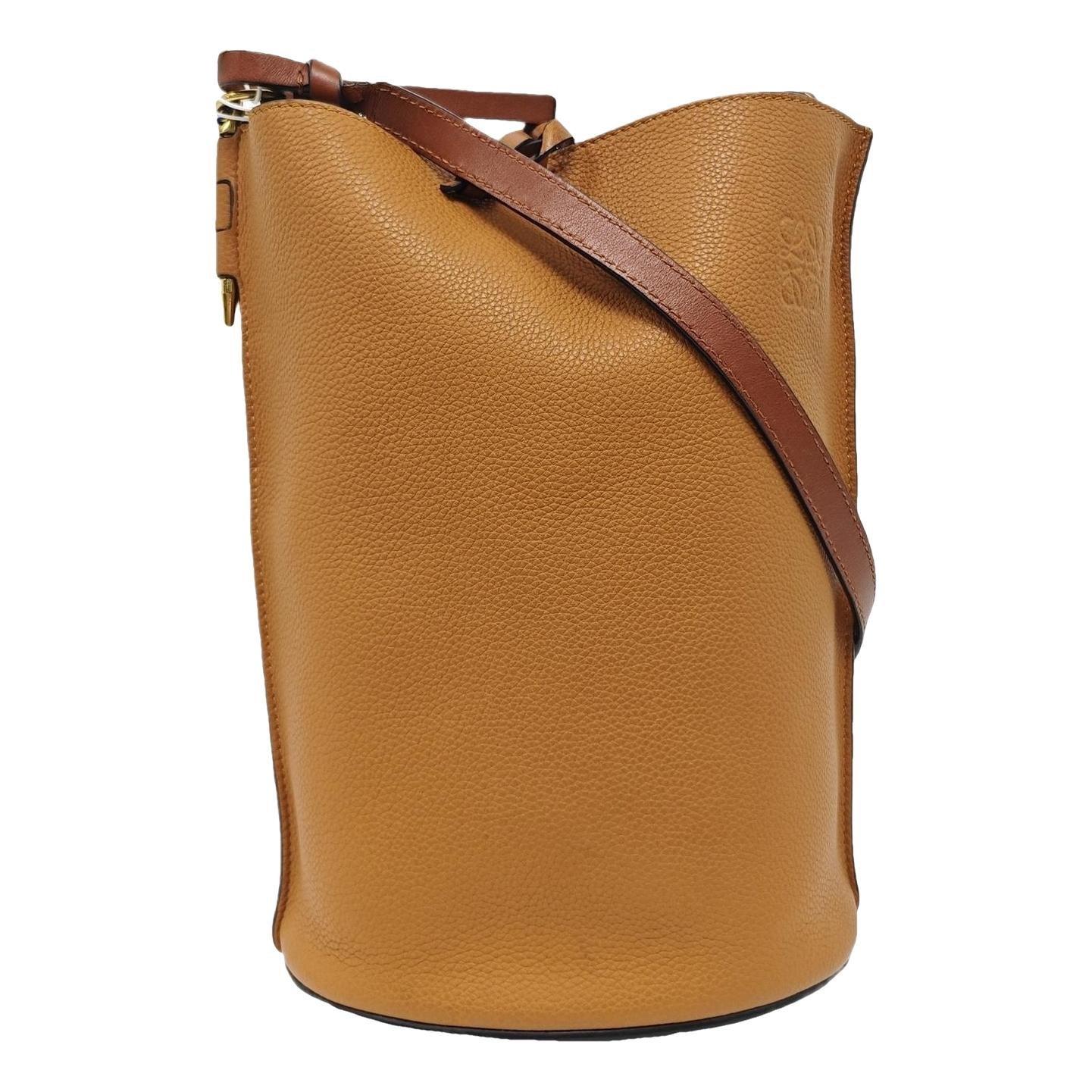 Gate leather handbag