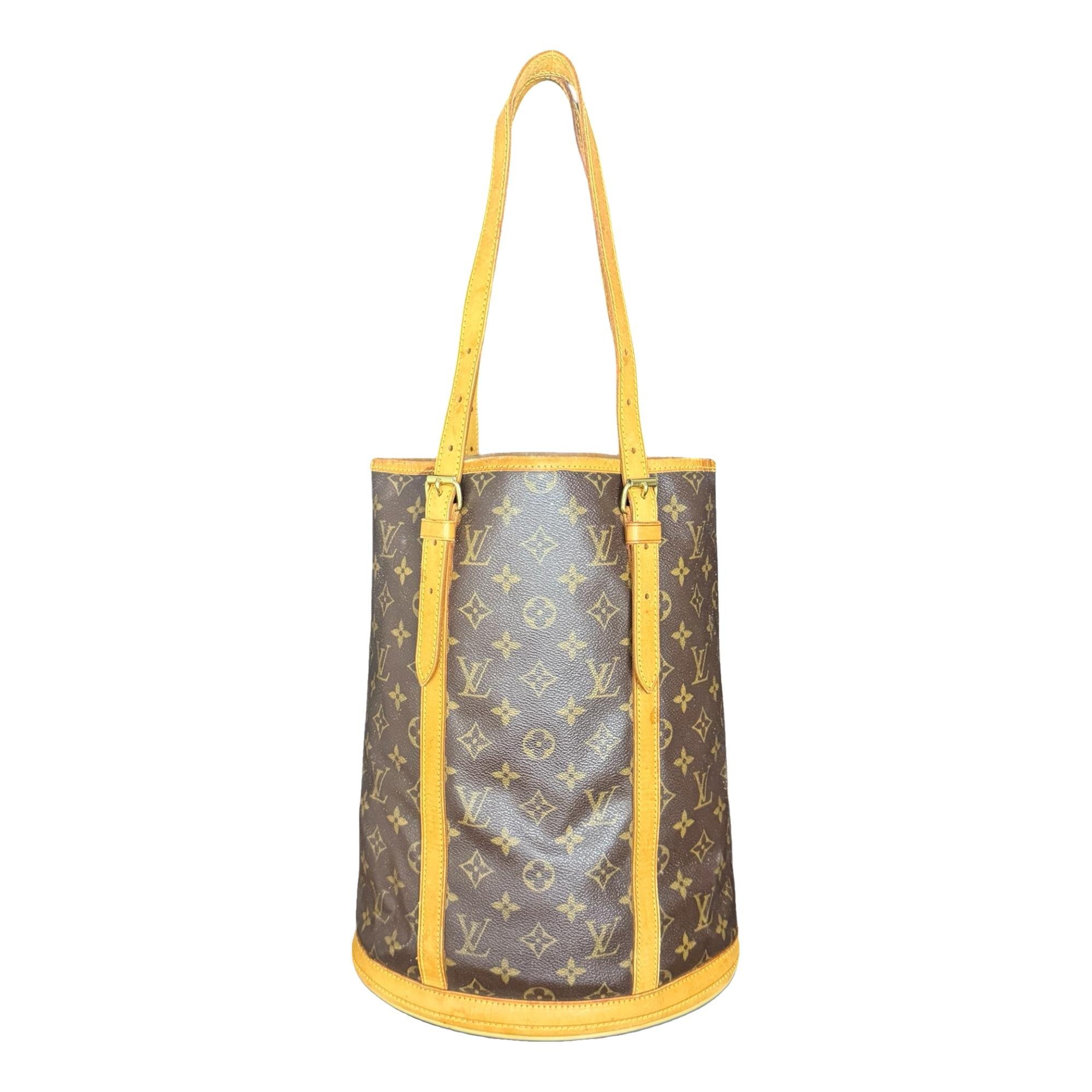 Bucket leather handbag