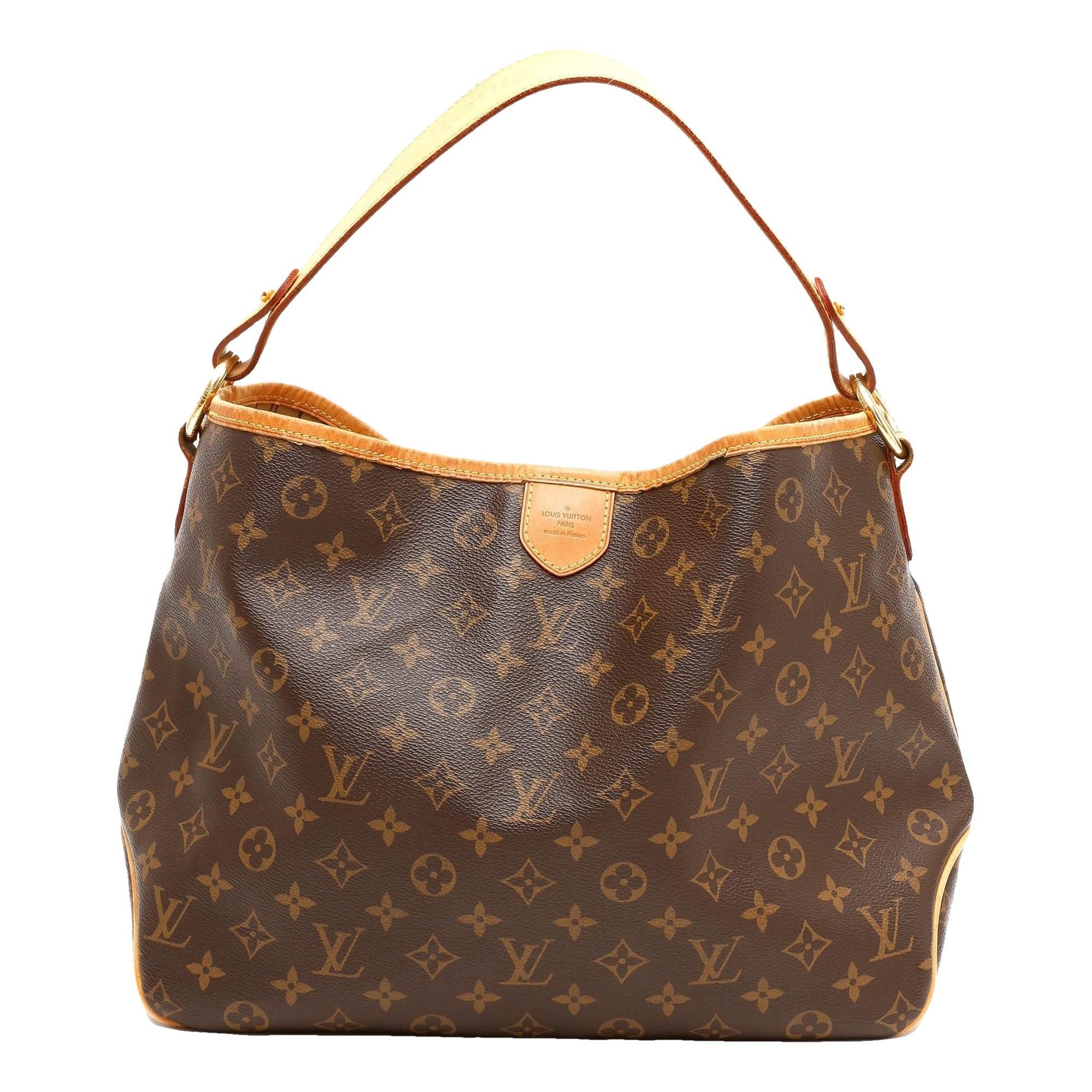 Delightful cloth handbag