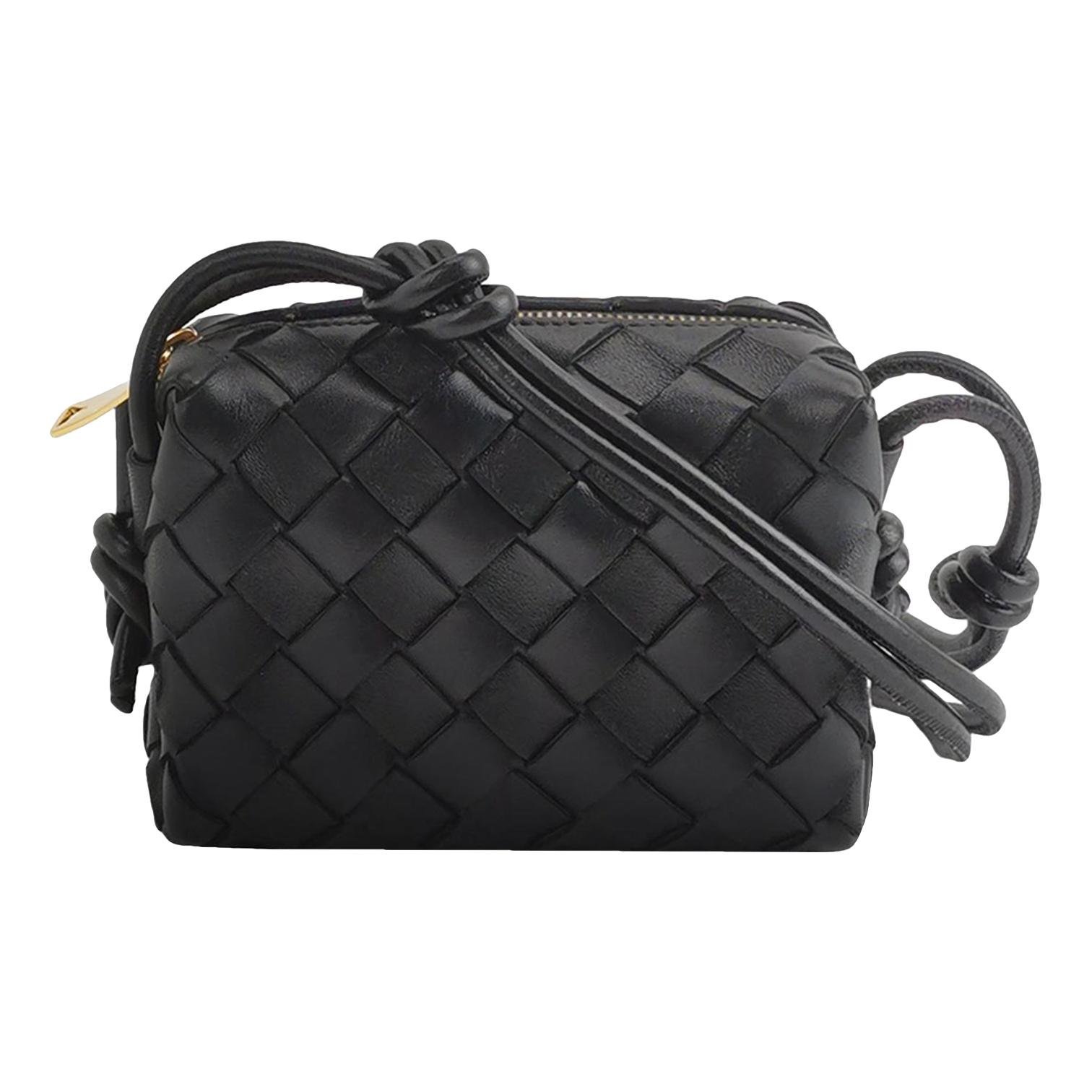Loop leather handbag