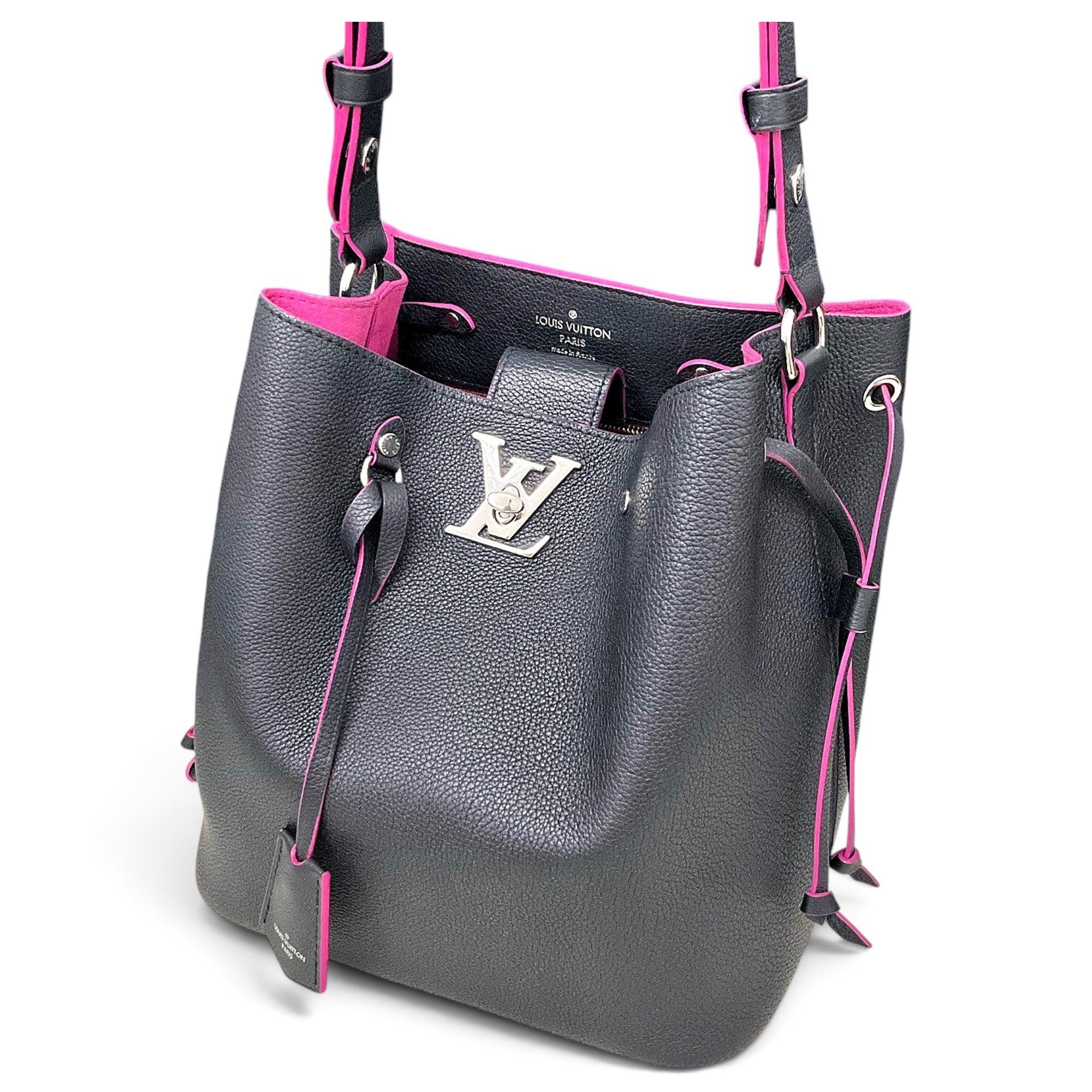 Lockme Bucket leather handbag