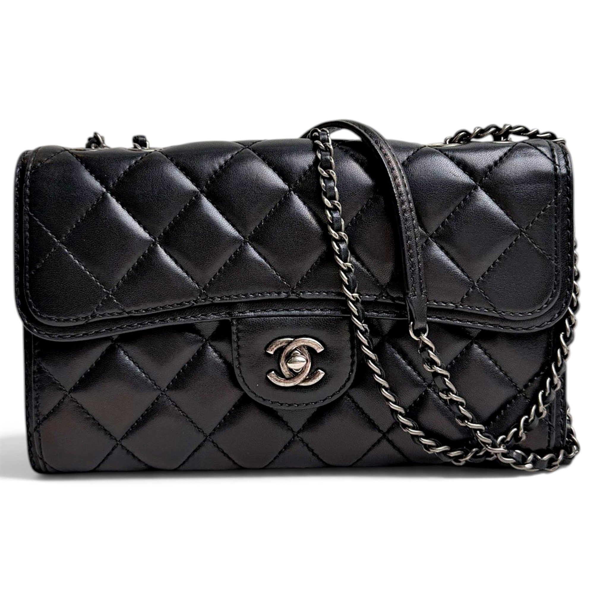 Timeless/Classique leather crossbody bag