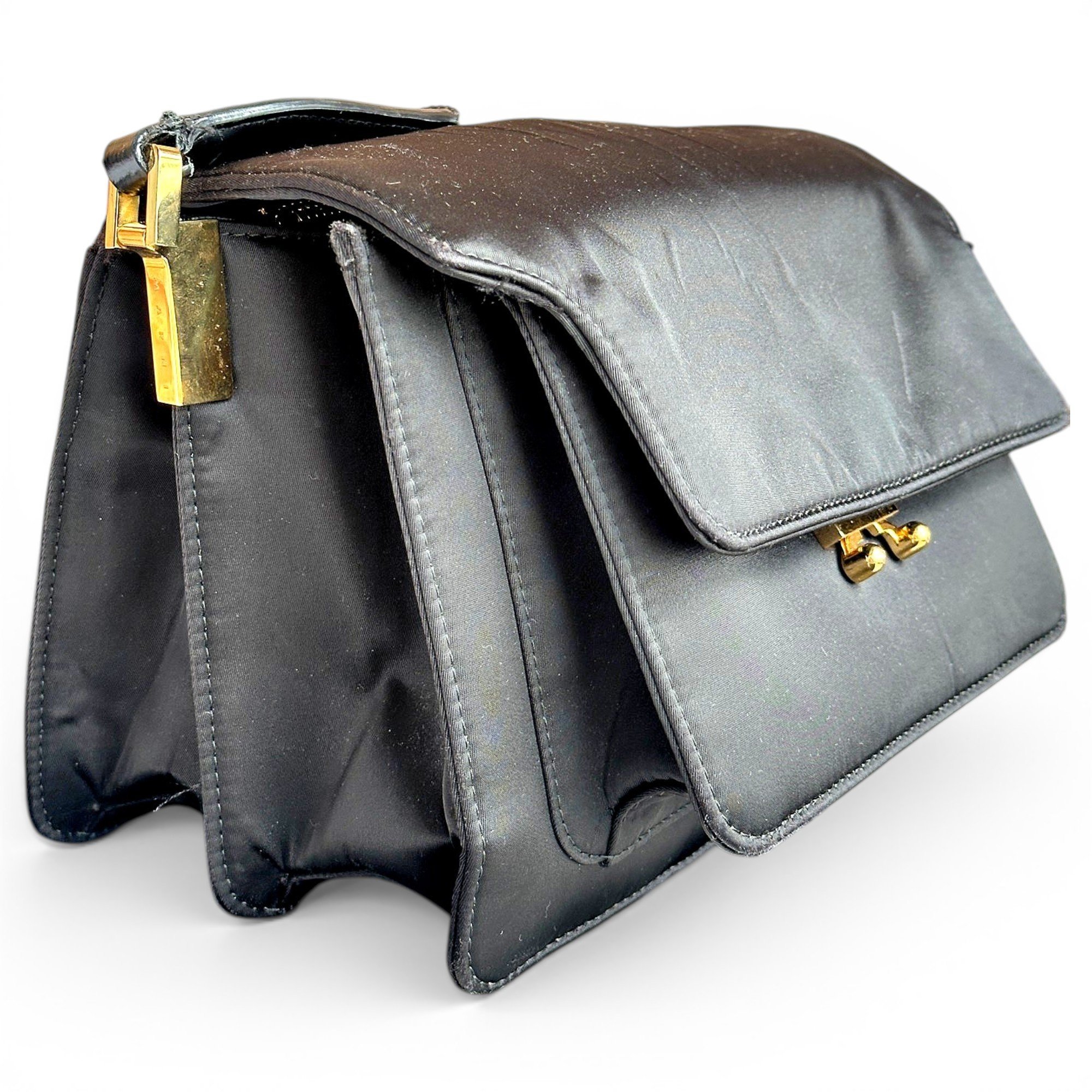 Trunk handbag