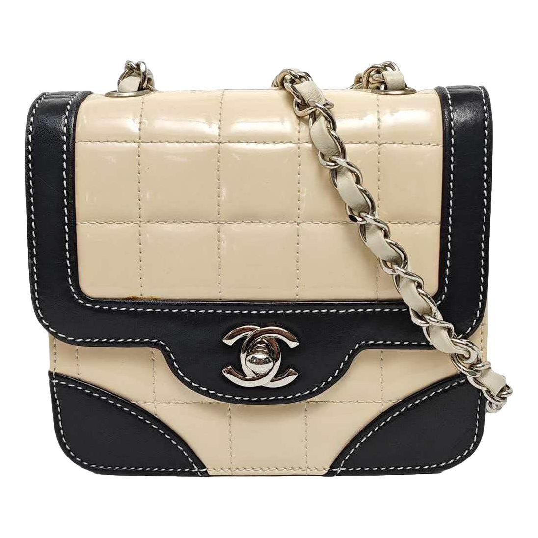 Wallet On Chain Timeless/Classique leather crossbody bag