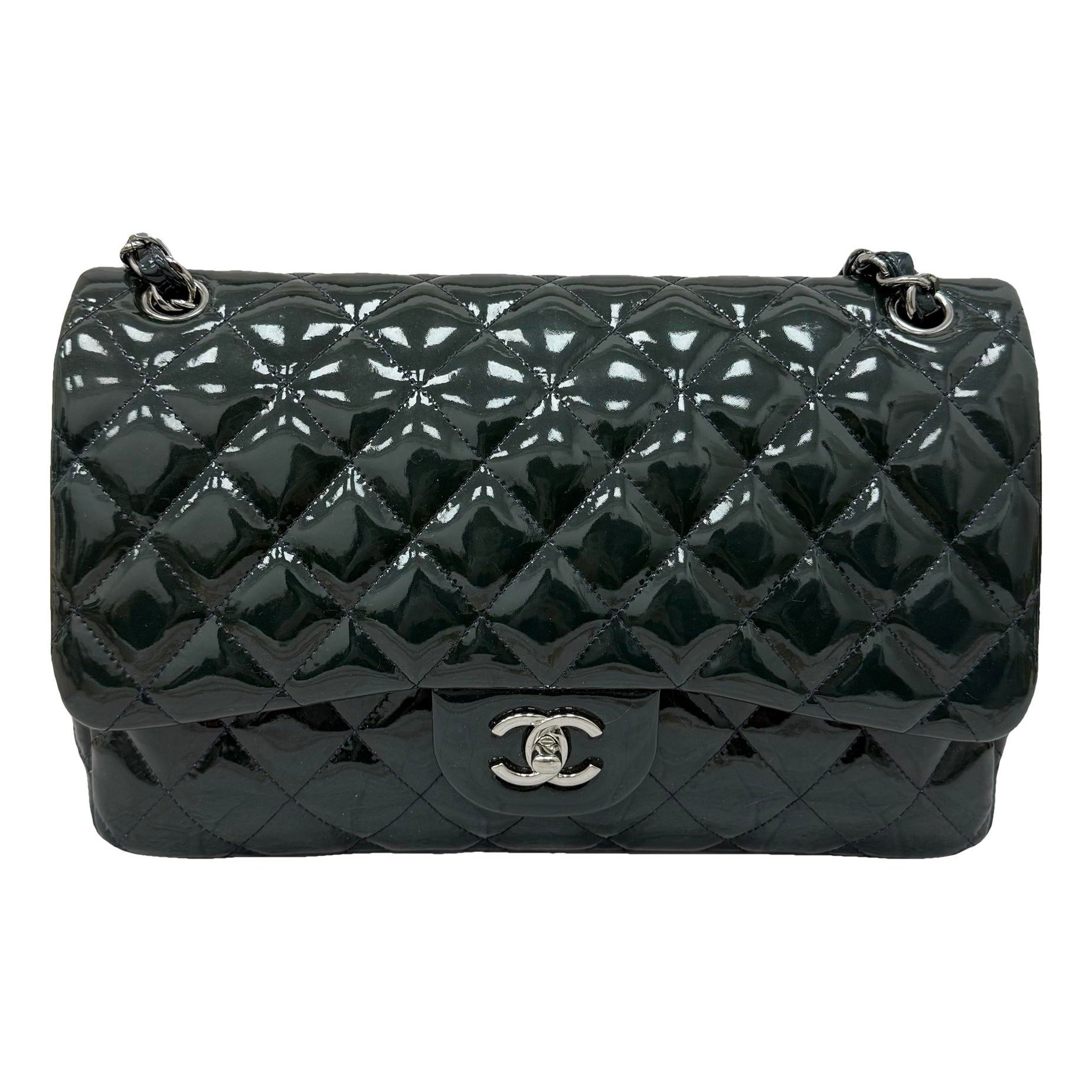 Timeless/Classique patent leather handbag