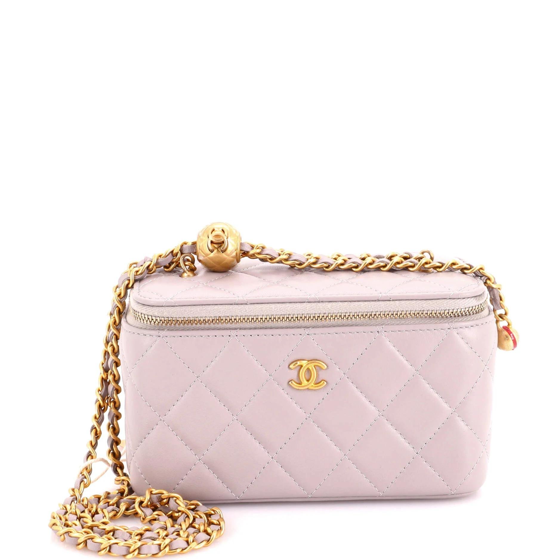 Chanel Leather clutch bag