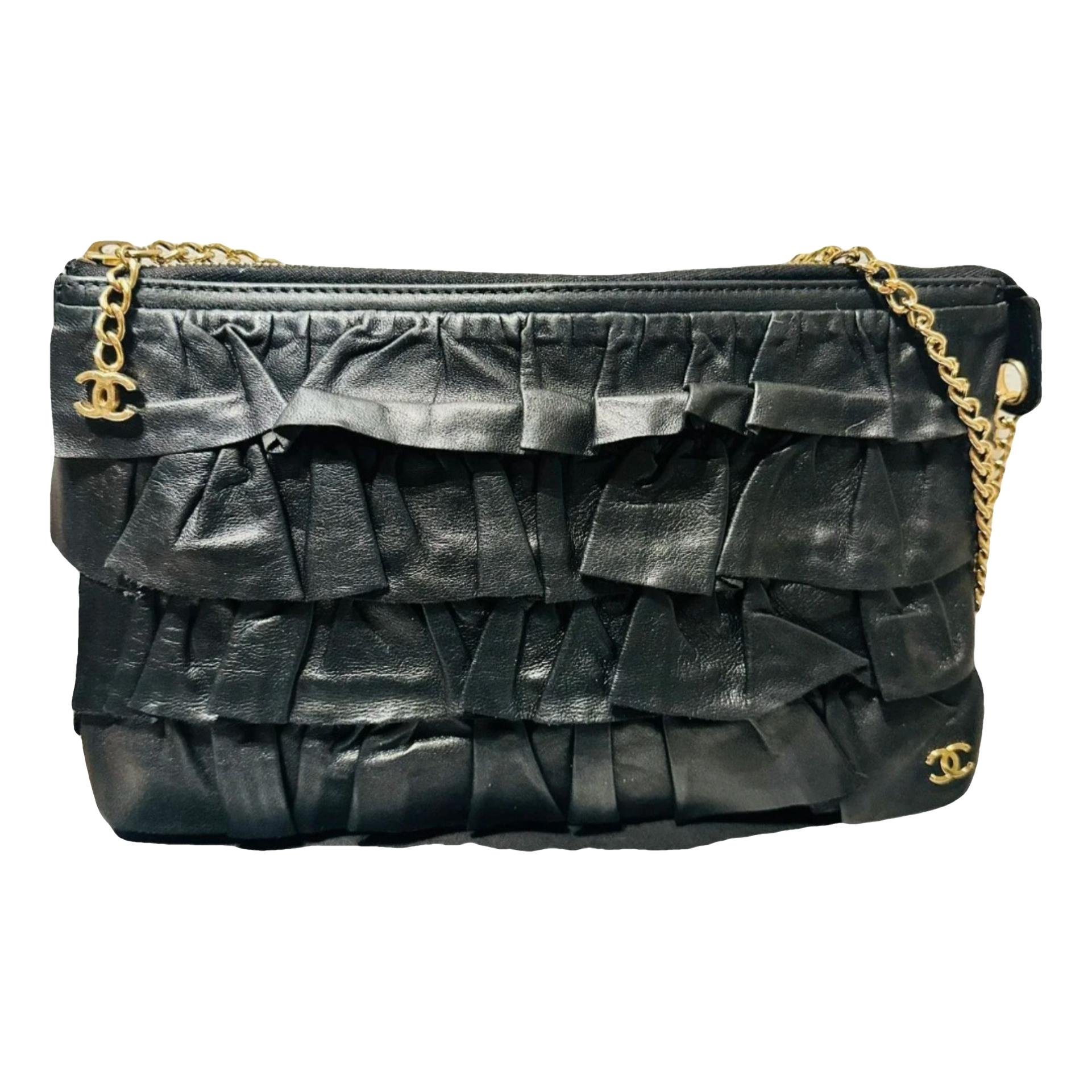 Chanel Leather clutch bag