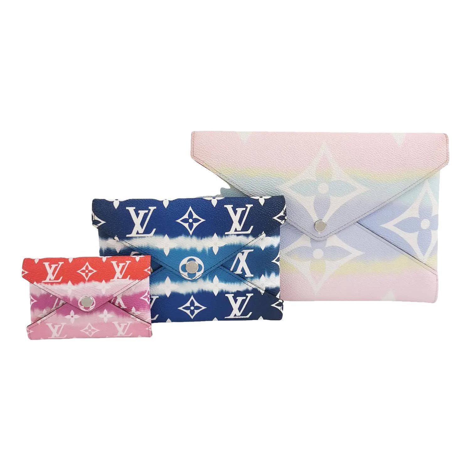 Kirigami vinyl clutch bag