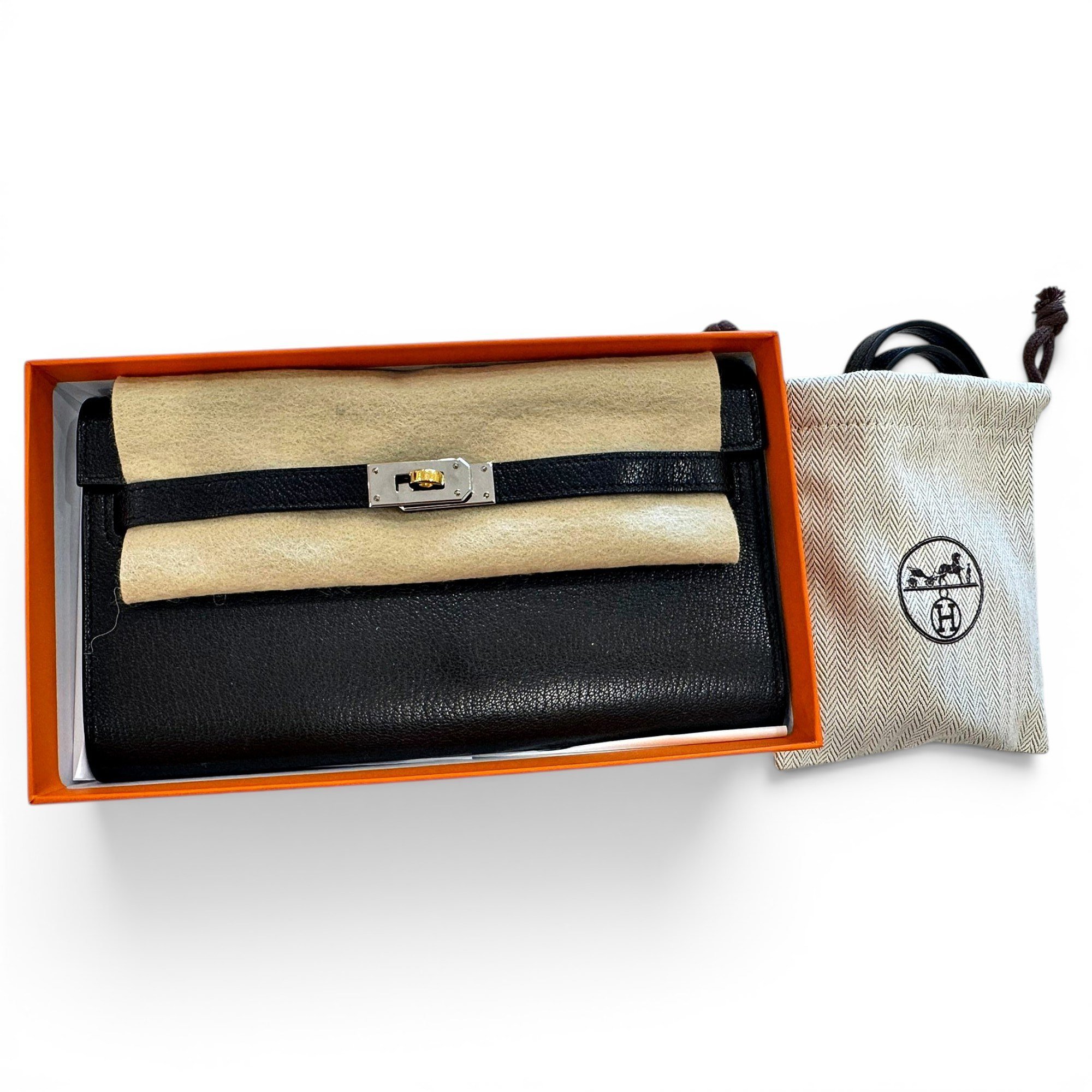 Kelly to go leather clutch bag