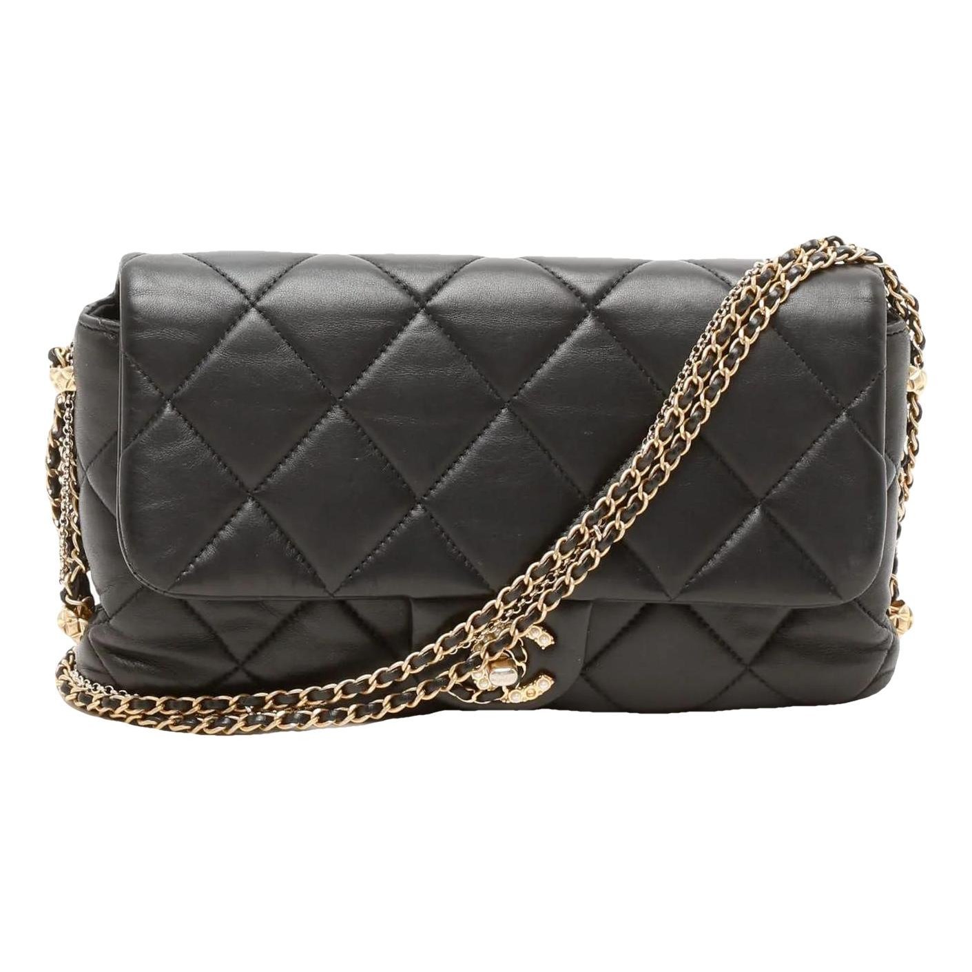 Chanel 19 leather handbag