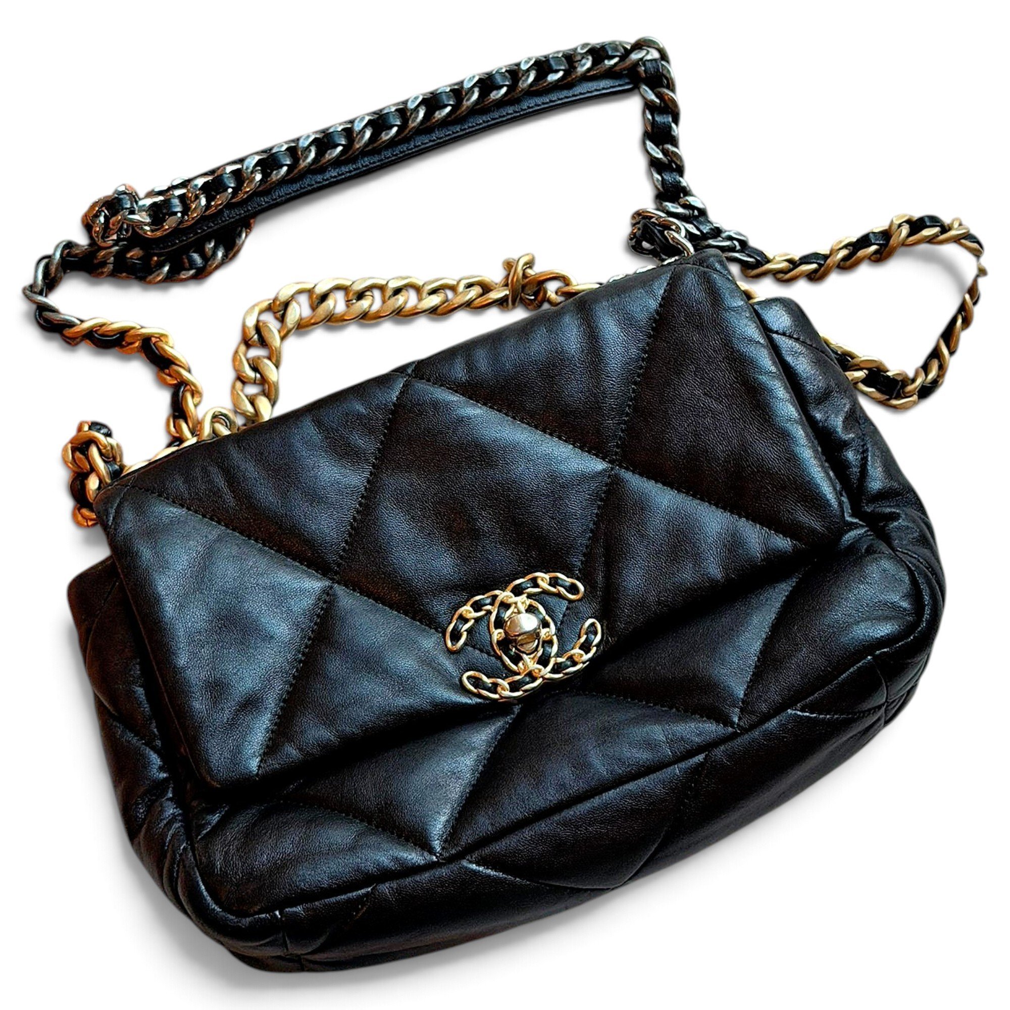 Chanel 19 leather handbag