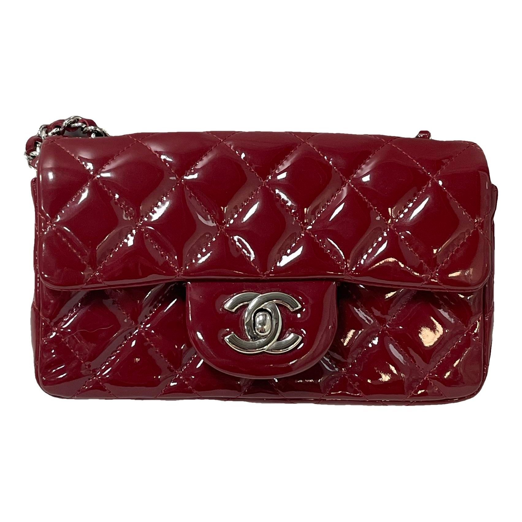 Timeless/Classique patent leather handbag