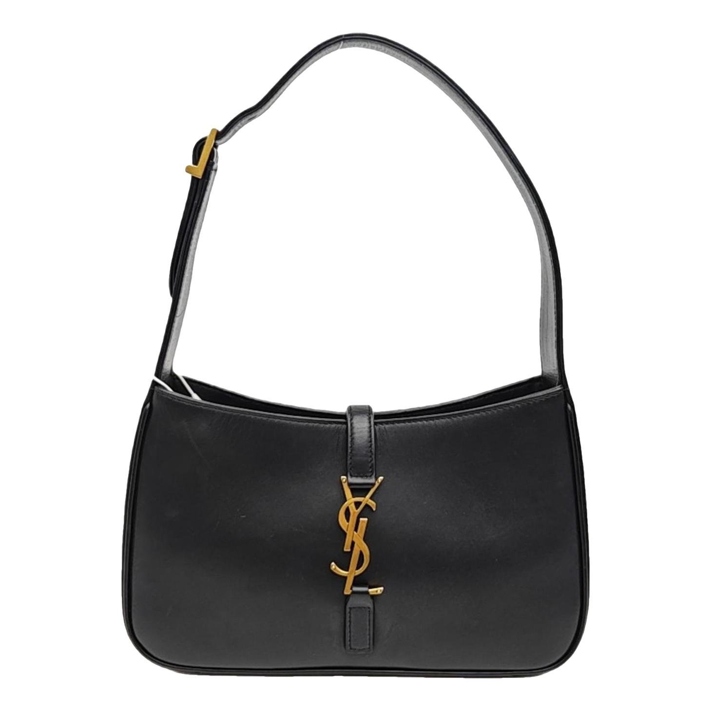 Le 5 à 7 leather handbag
