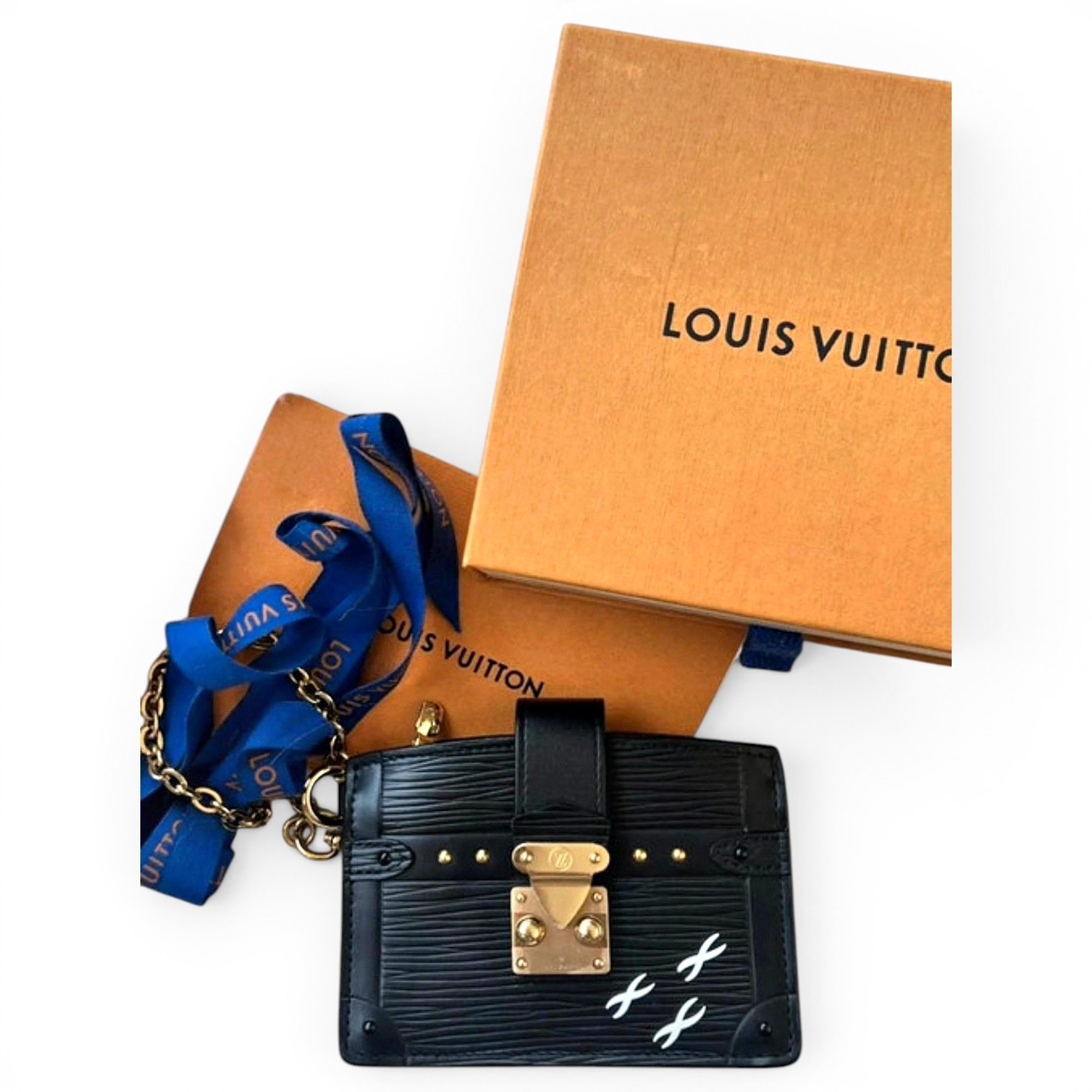 Essential Trunk leather clutch bag
