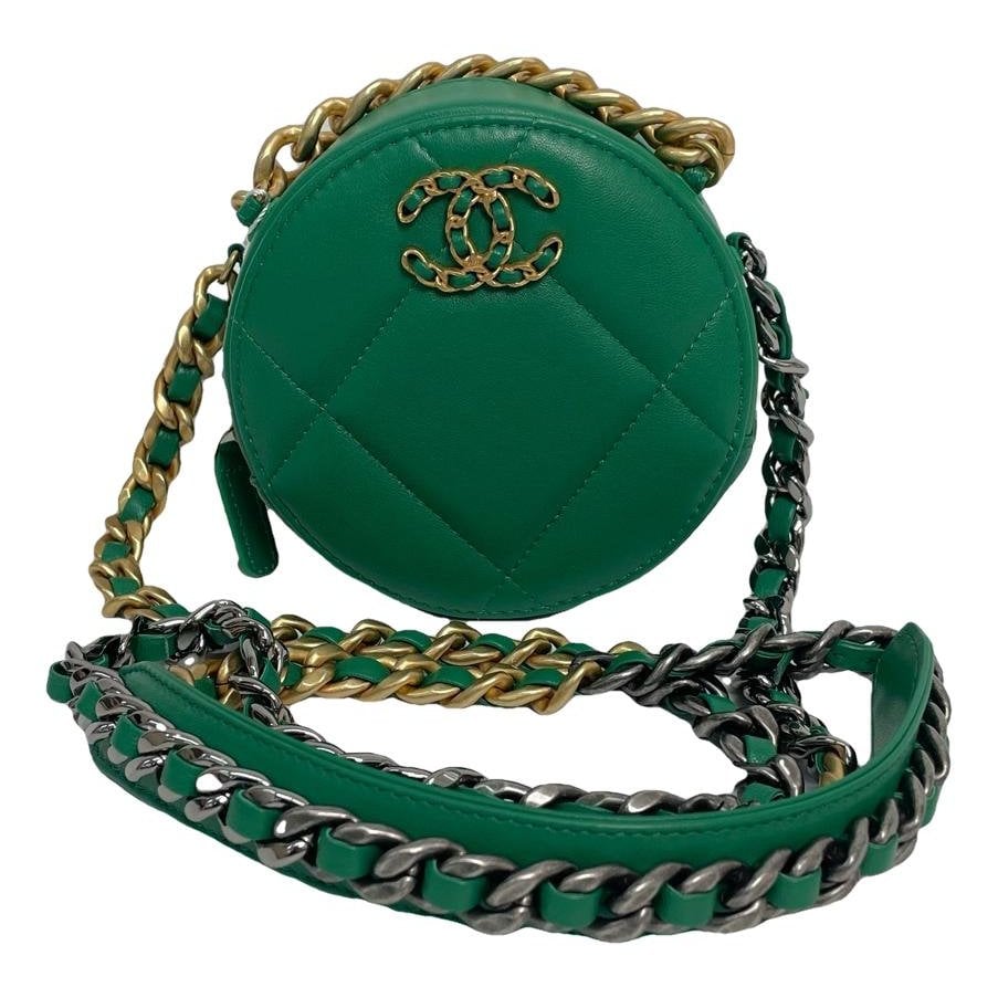 Chanel 19 leather crossbody bag