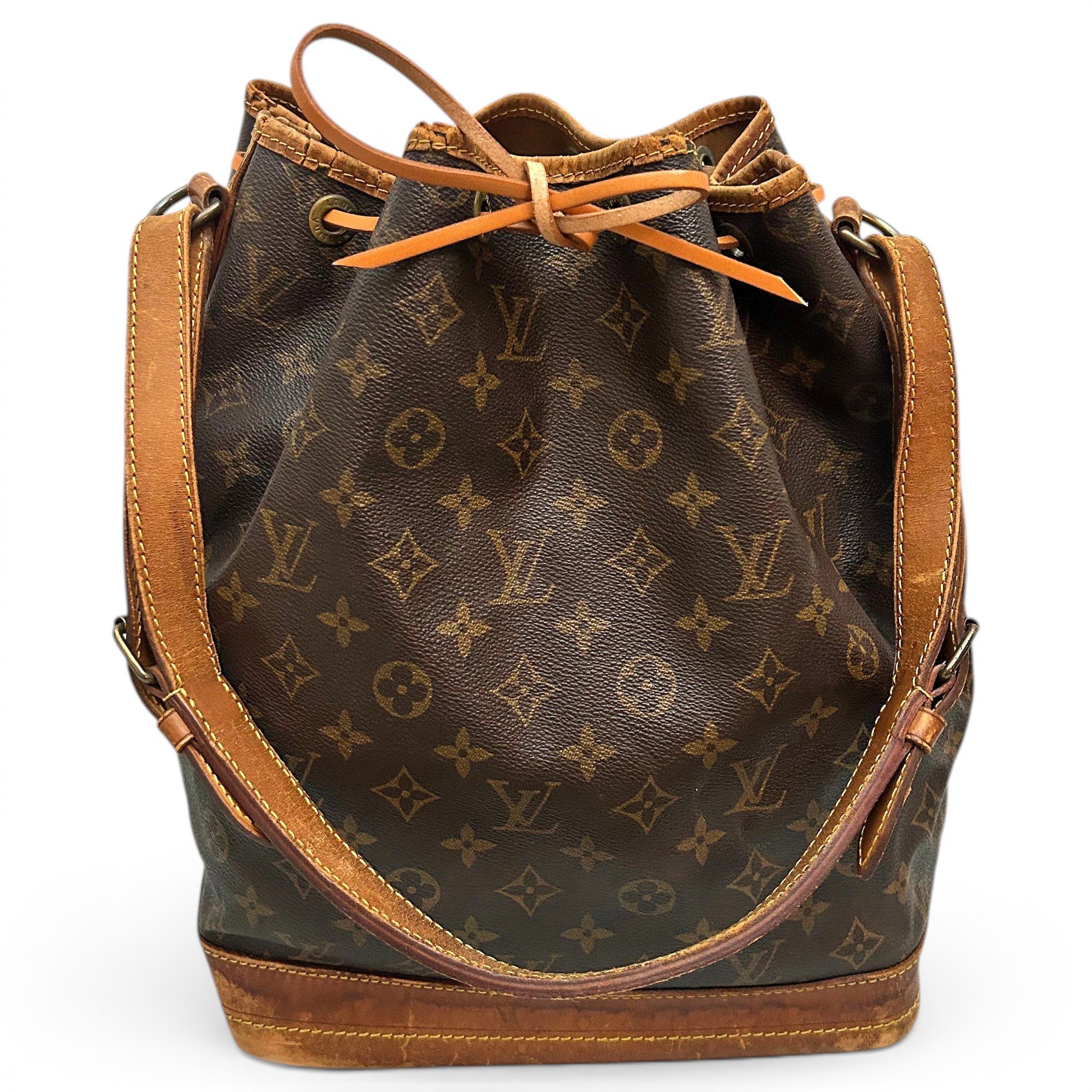 Noé leather bag