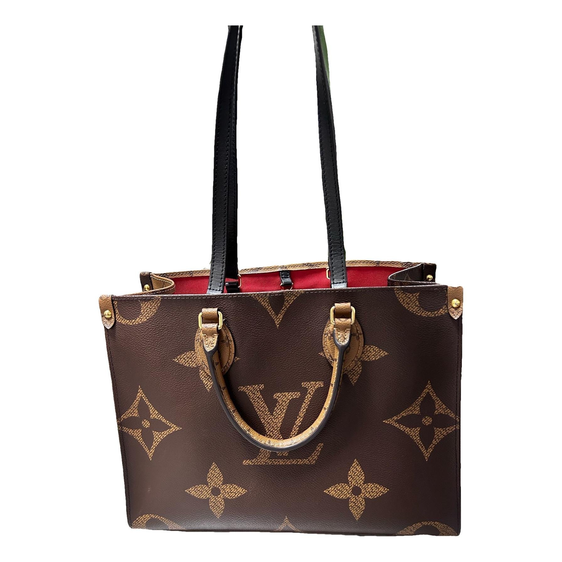 Onthego leather handbag