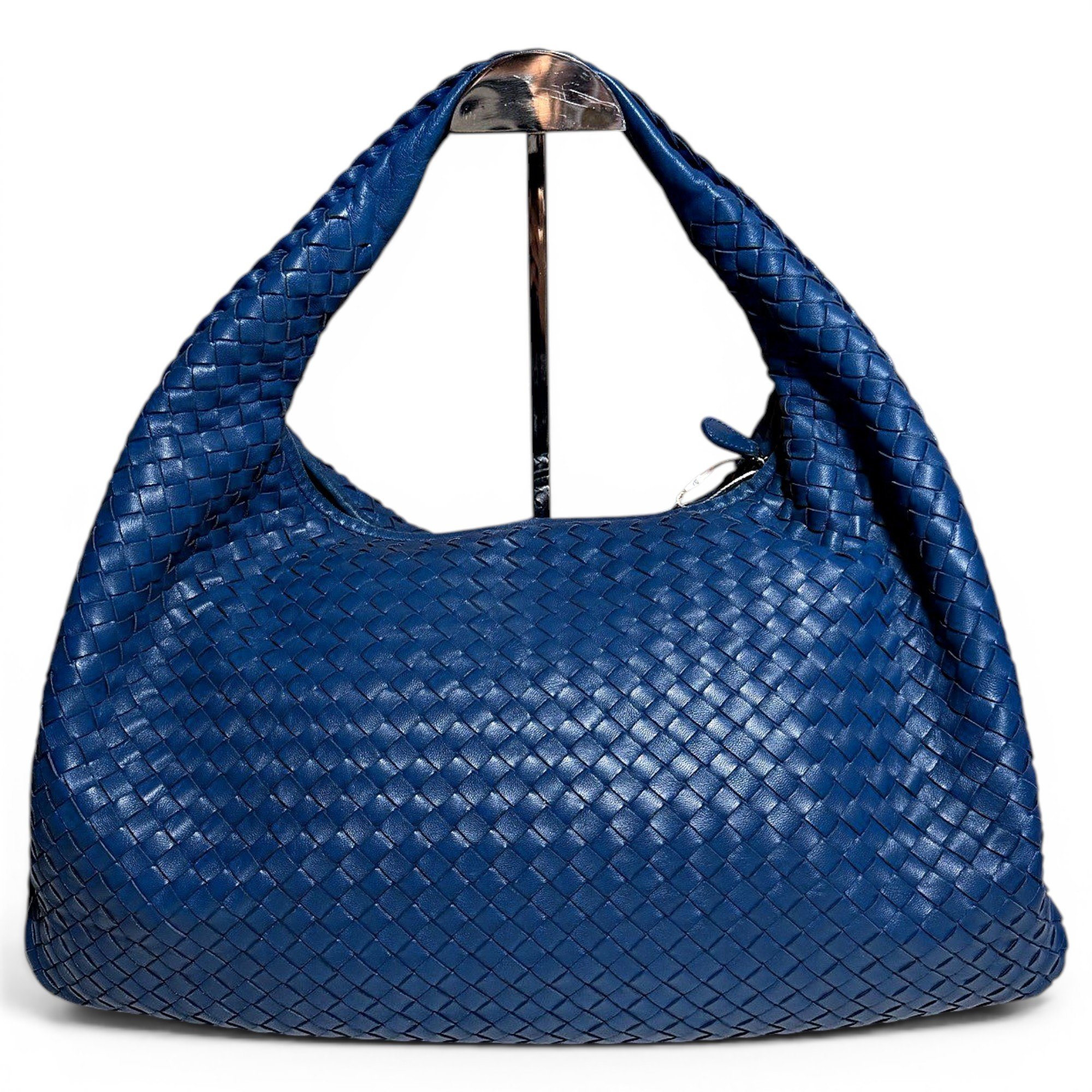 Veneta leather handbag
