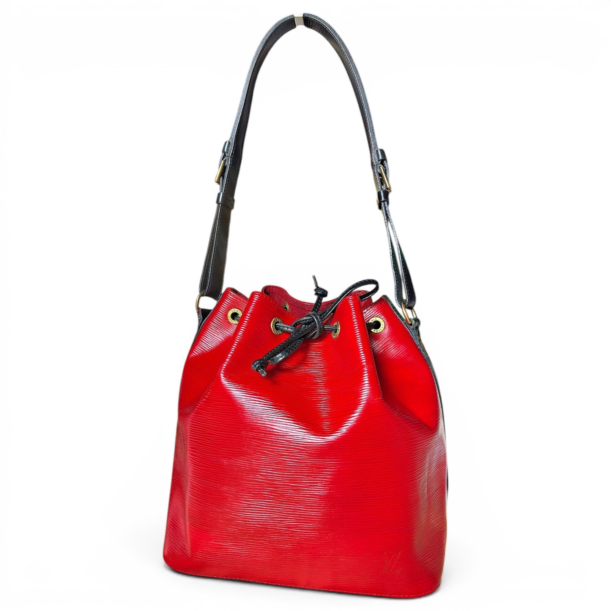 Noé leather handbag