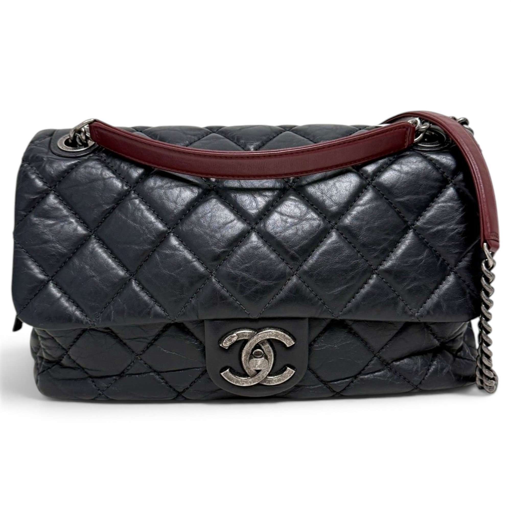 Timeless/Classique leather crossbody bag