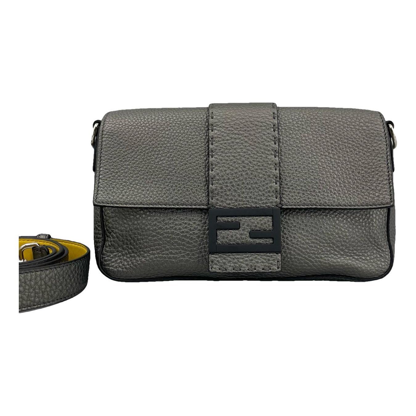 Baguette leather handbag