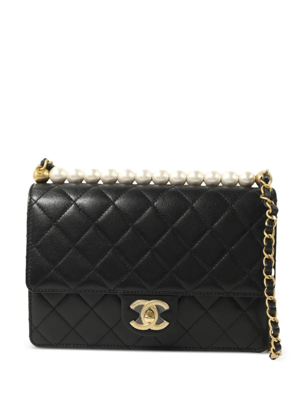 CC quilted shoulder bag