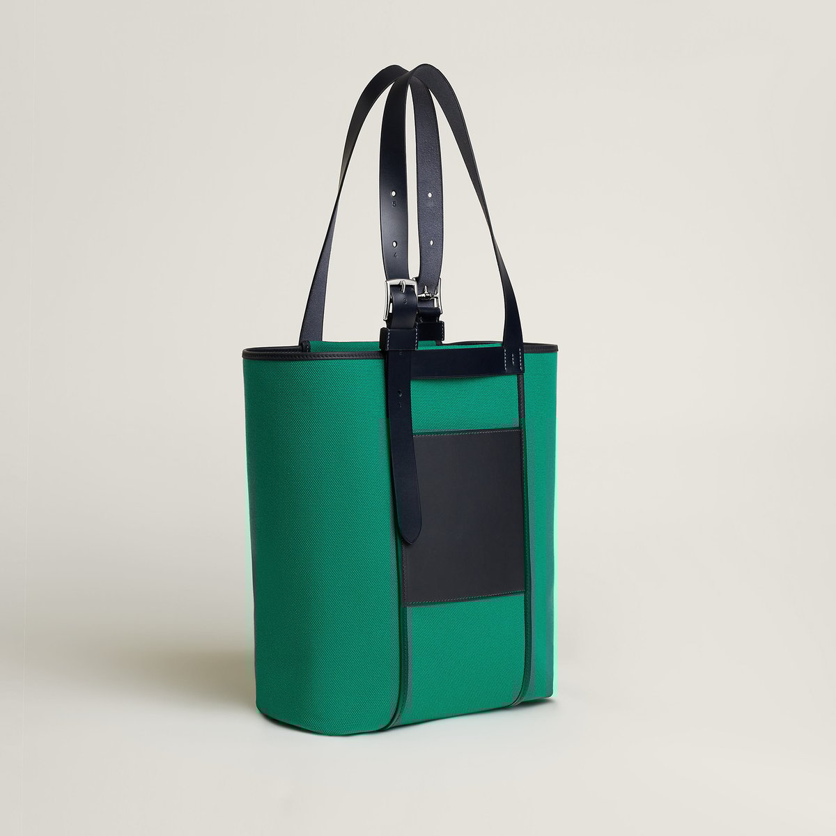 バッグ 《エトリヴィエール・ポケット》 27