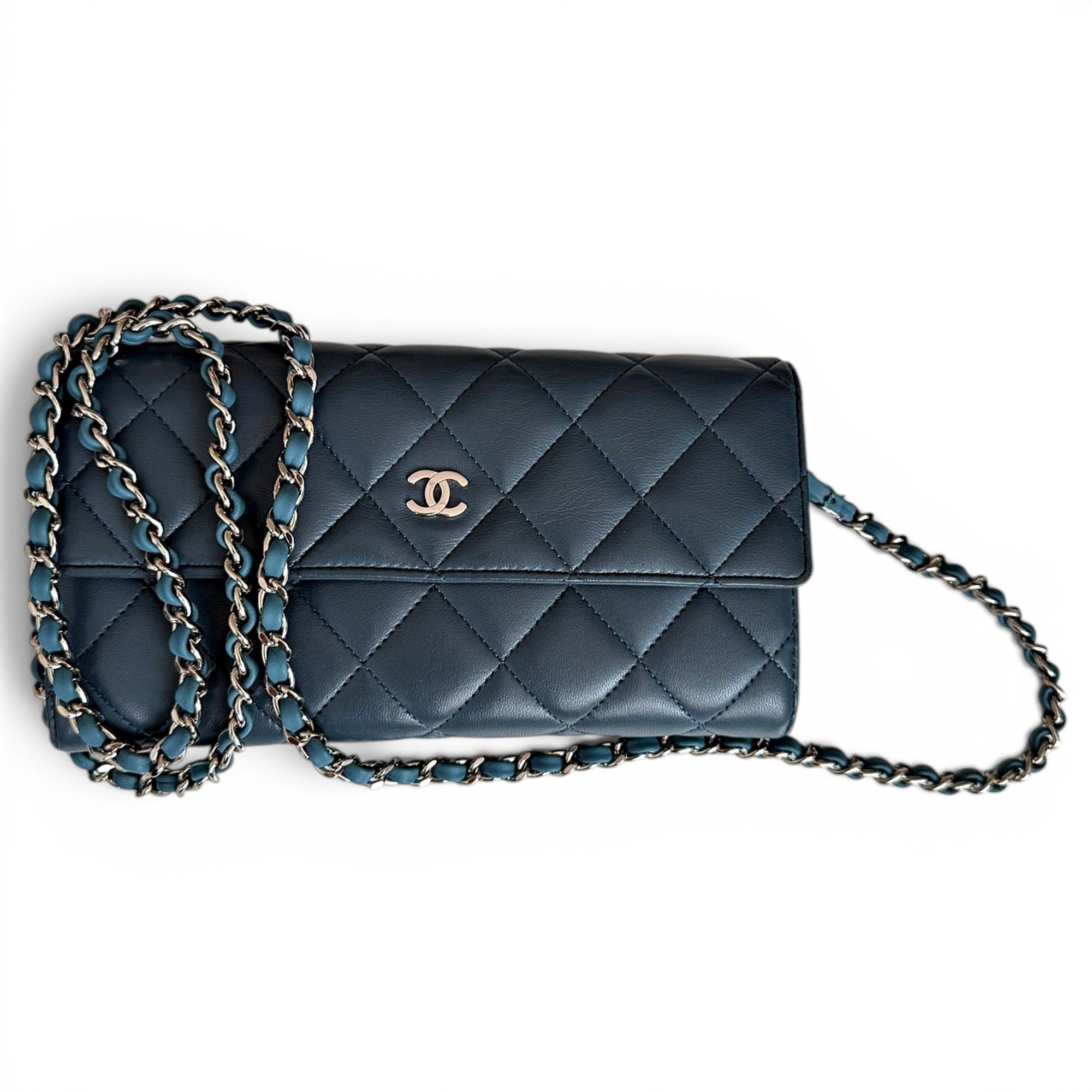 Wallet On Chain Timeless/Classique leather crossbody bag
