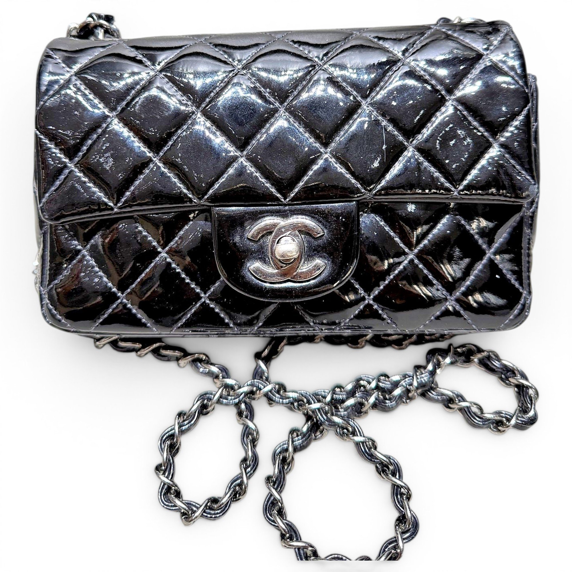 Chanel Timeless/Classique patent leather handbag