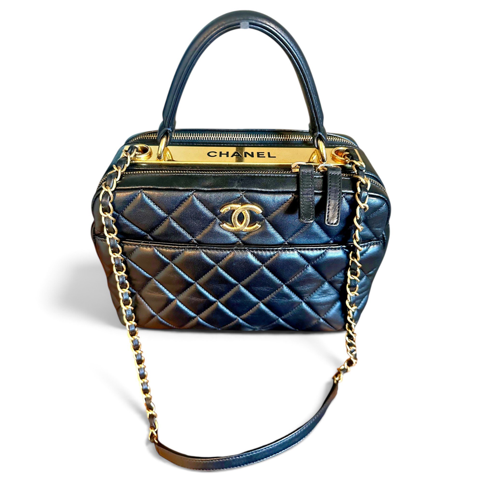 Trendy CC Bowler leather handbag