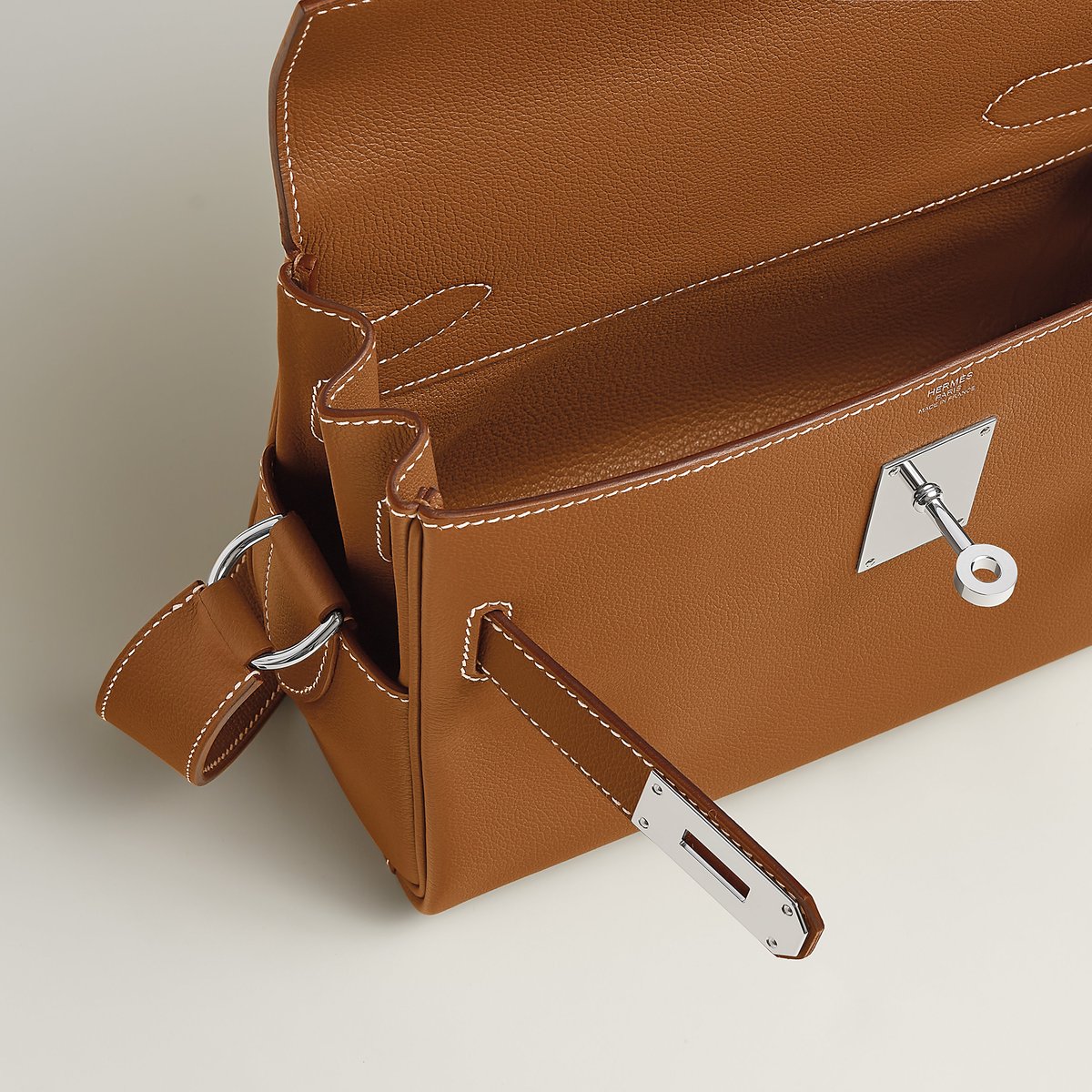 Kelly Messenger PM bag