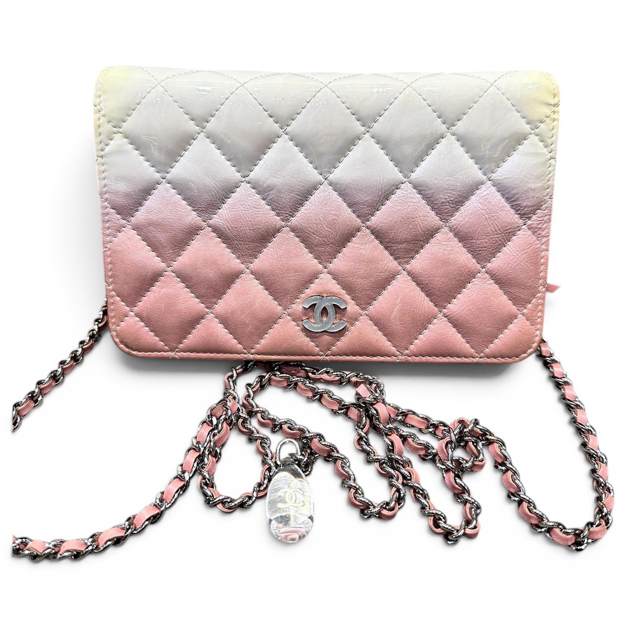 Wallet On Chain Timeless/Classique patent leather handbag