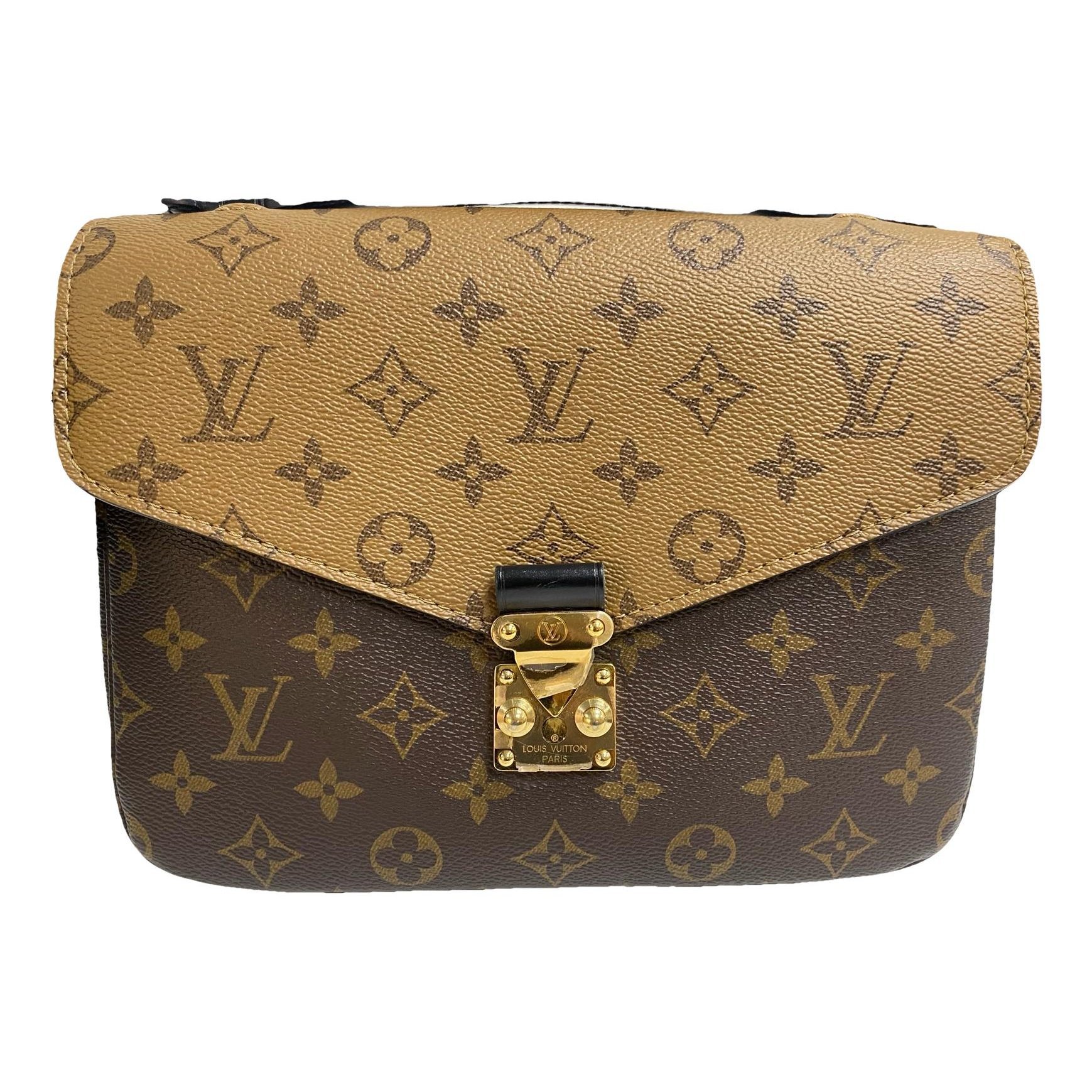 Metis leather handbag