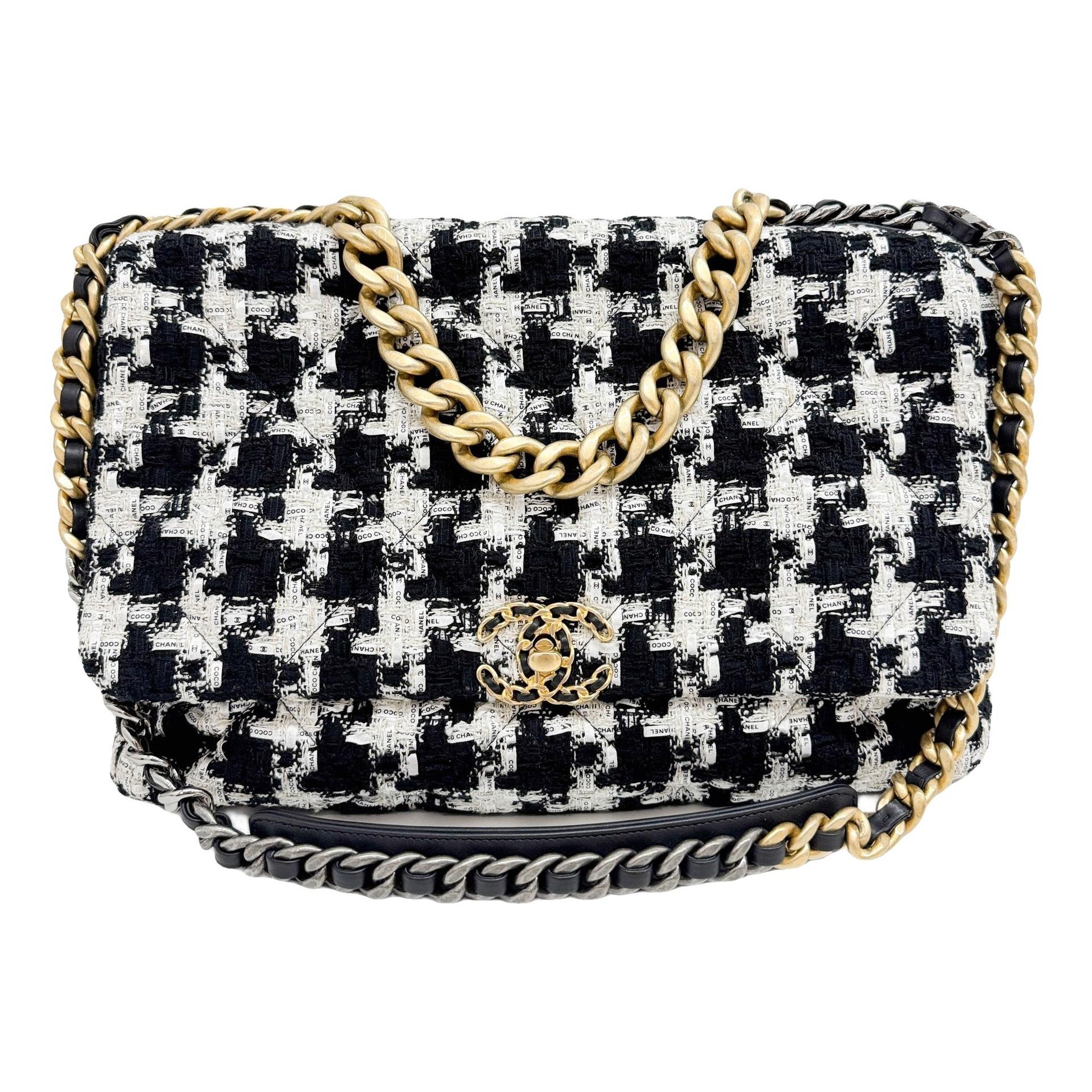 Chanel 19 tweed handbag