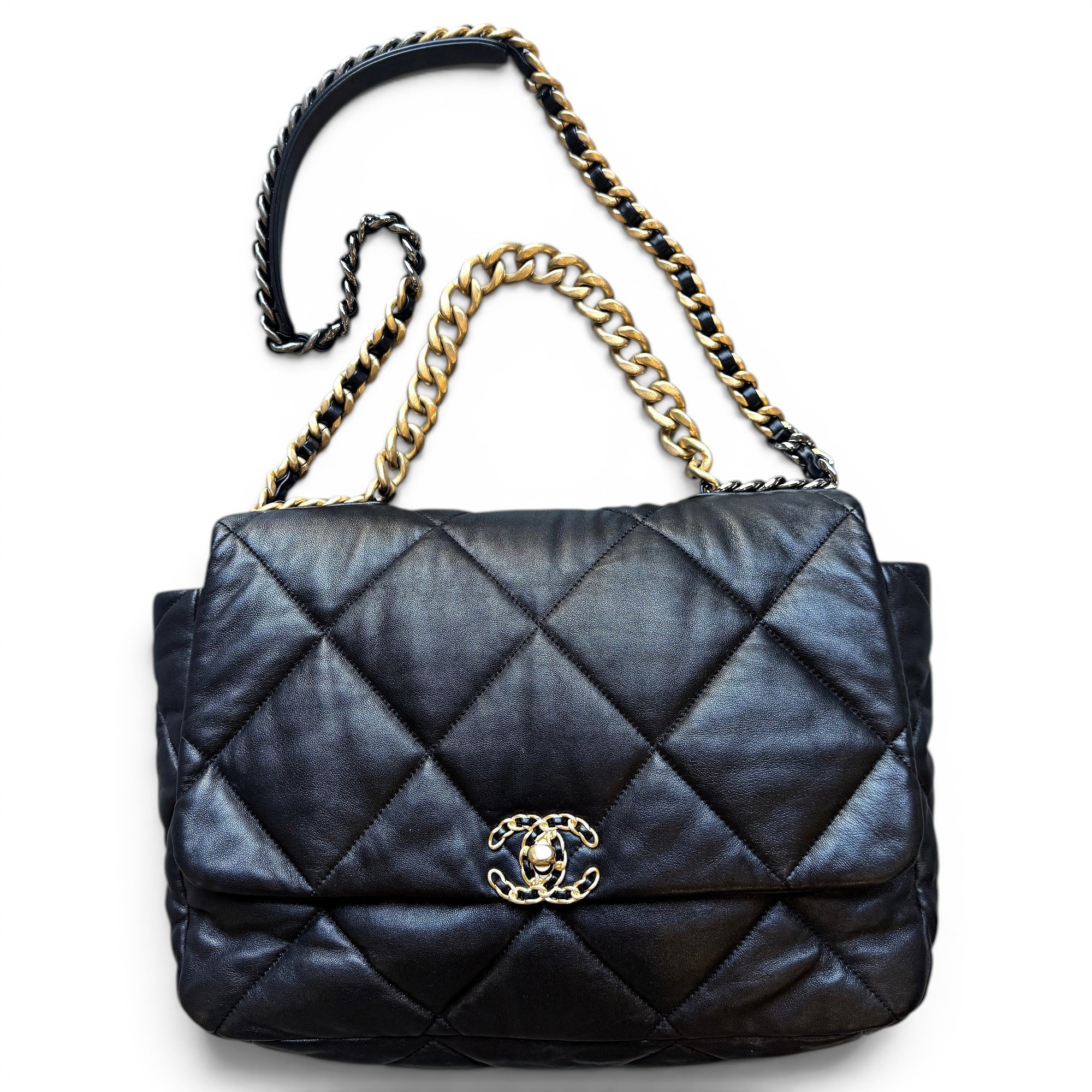 Chanel 19 leather handbag