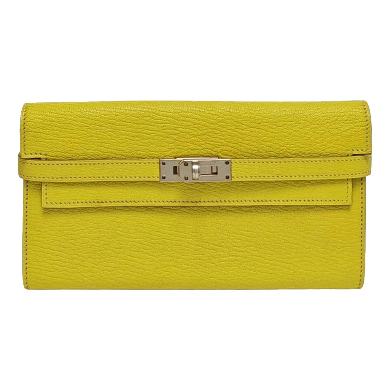 Kelly to go leather clutch bag
