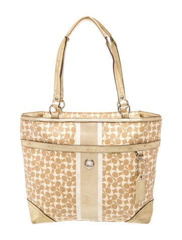 Signature Shoulder Bag