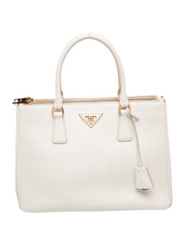 Saffiano Lux Leather Galleria Double Zip Medium