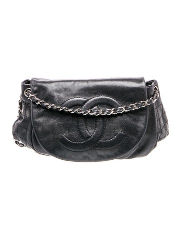 Caviar Half Moon Wallet On Chain