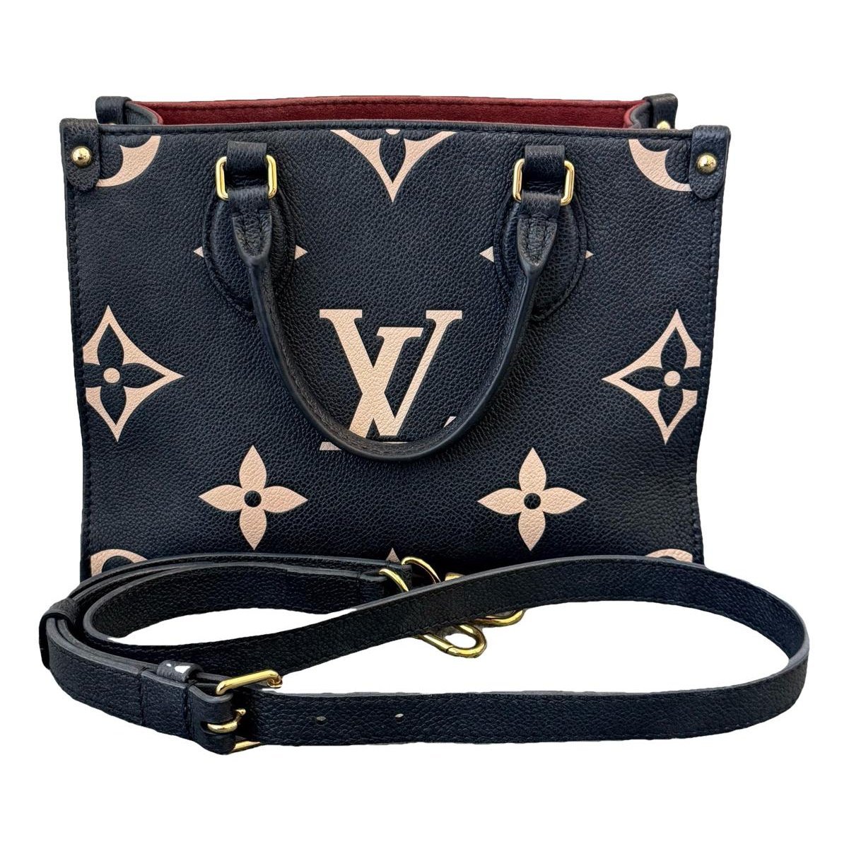 Onthego leather handbag