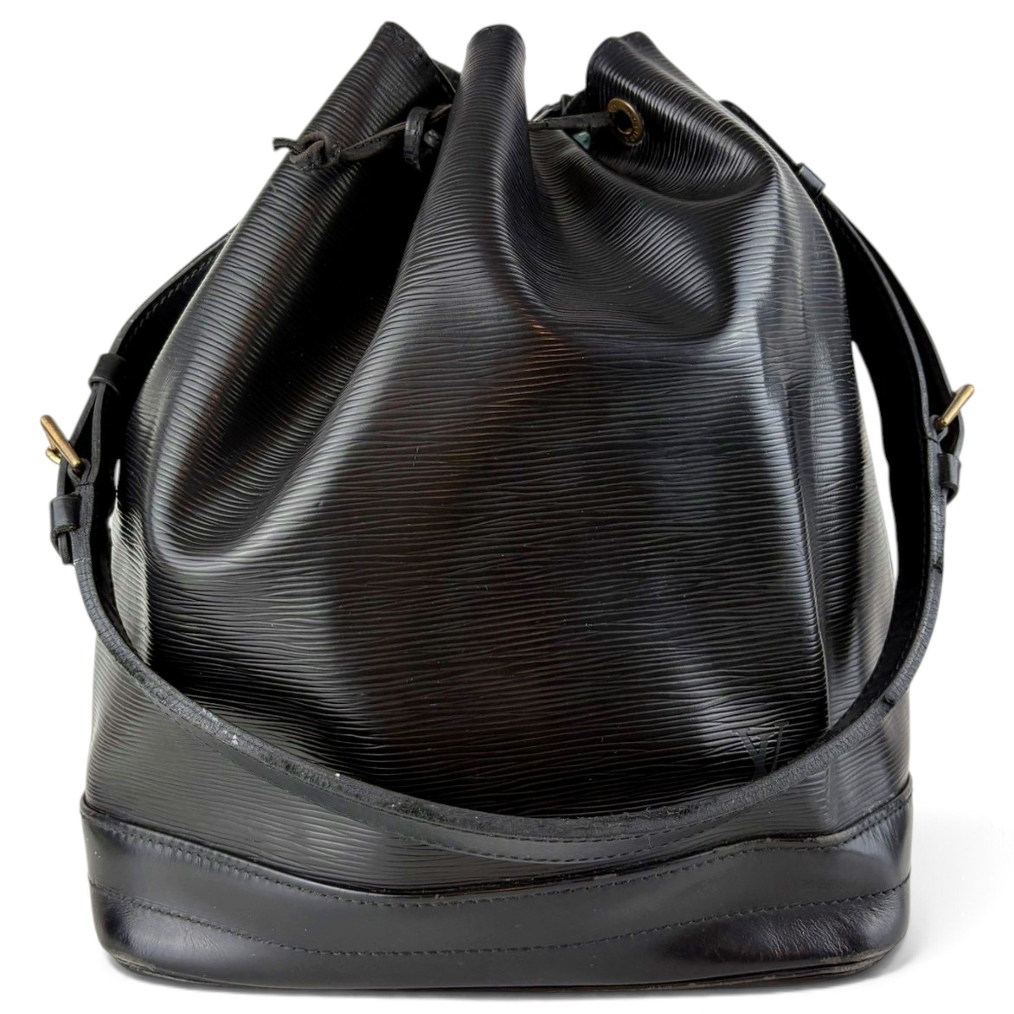Noé leather handbag