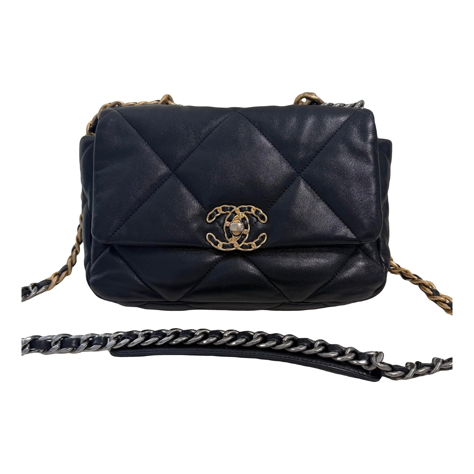 Chanel 19 leather handbag