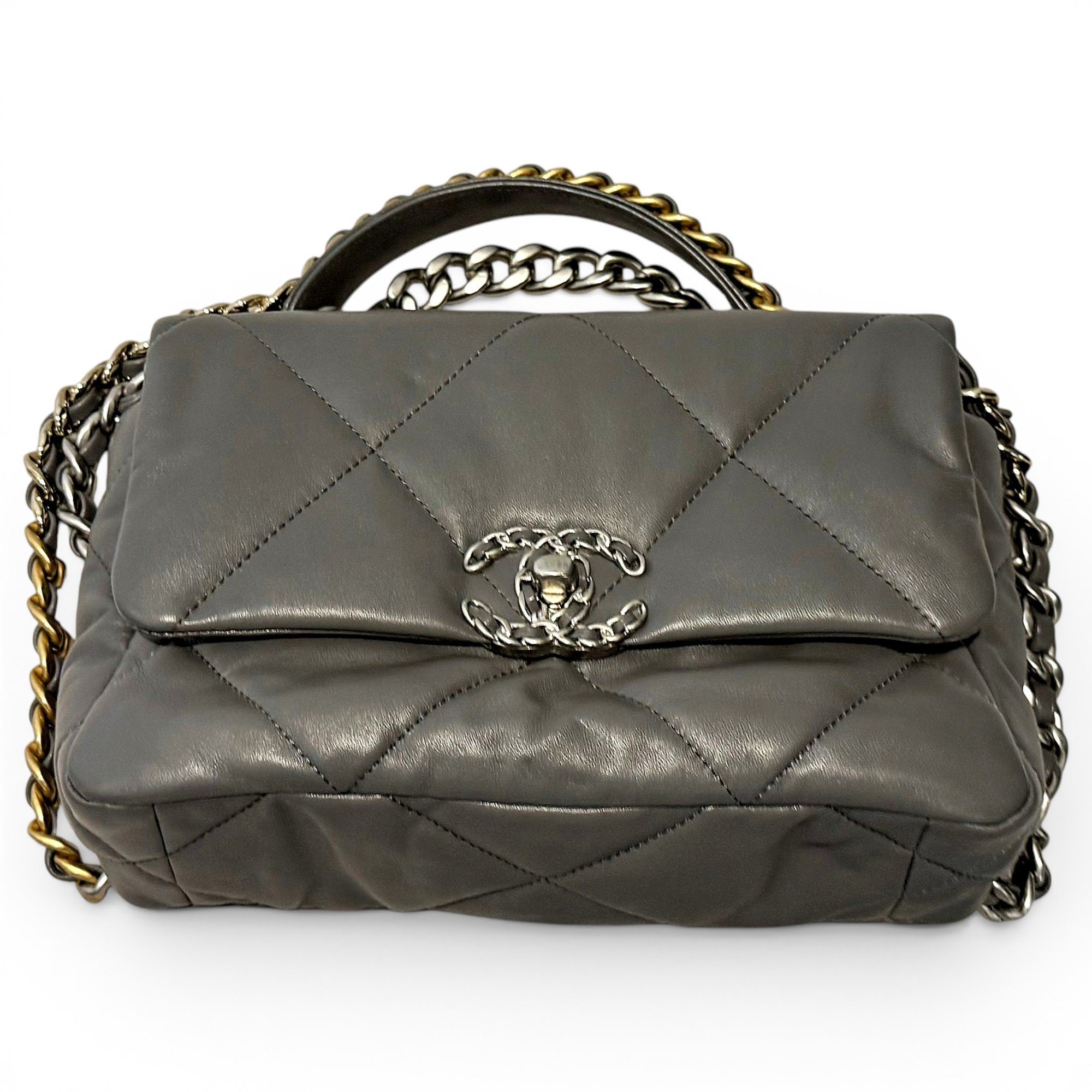 Chanel 19 leather handbag